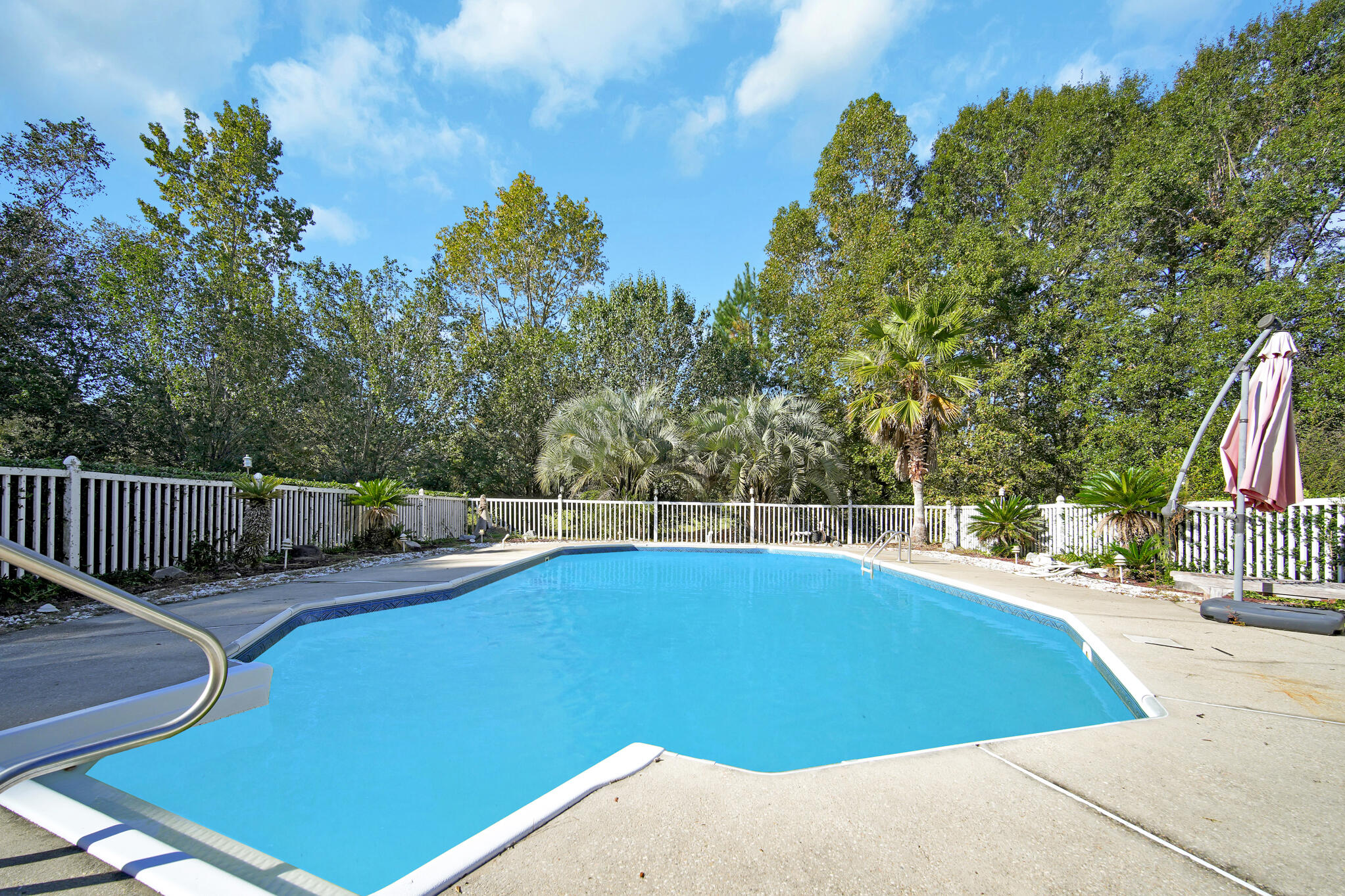 FOXWOOD ESTATES 1 - Residential