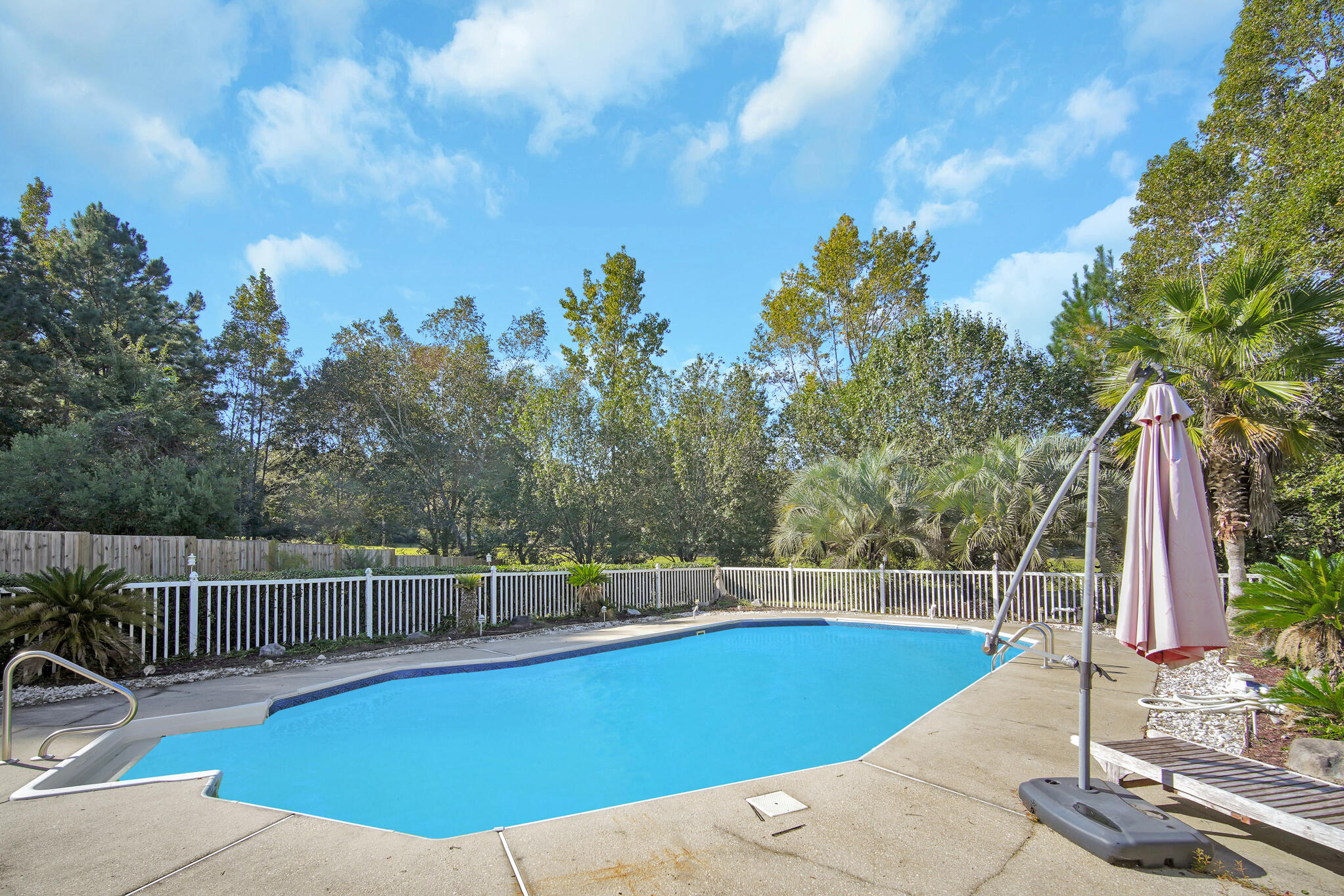 FOXWOOD ESTATES 1 - Residential