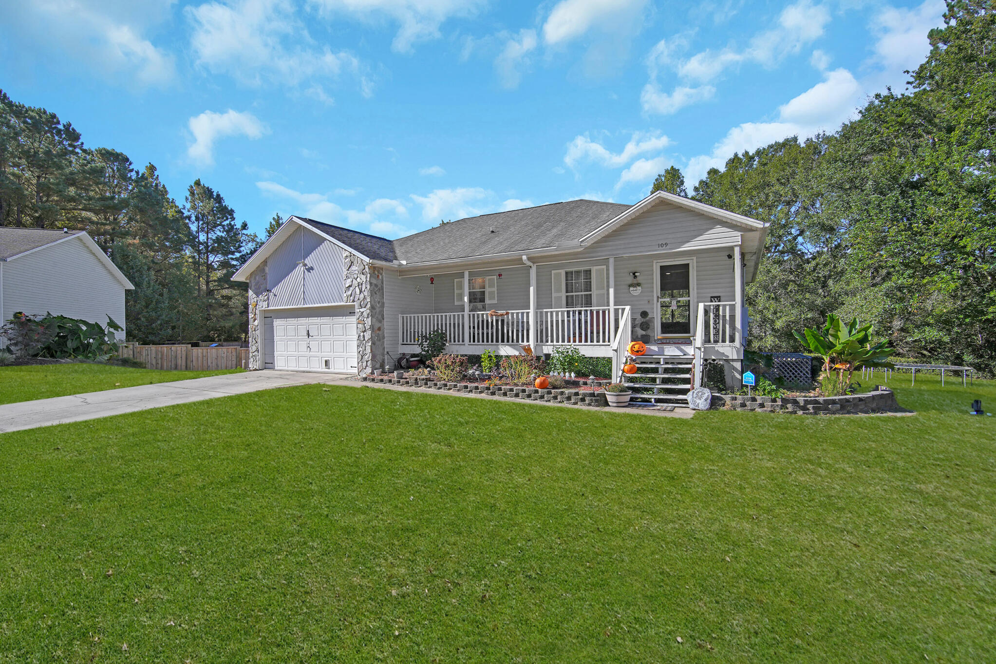 FOXWOOD ESTATES 1 - Residential