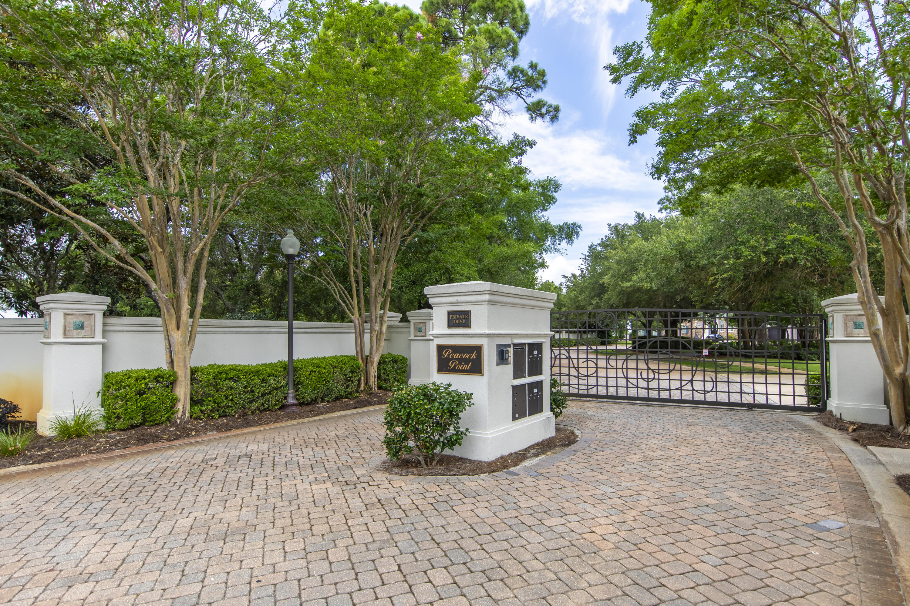 PEACOCKS POINT REPLAT - Residential