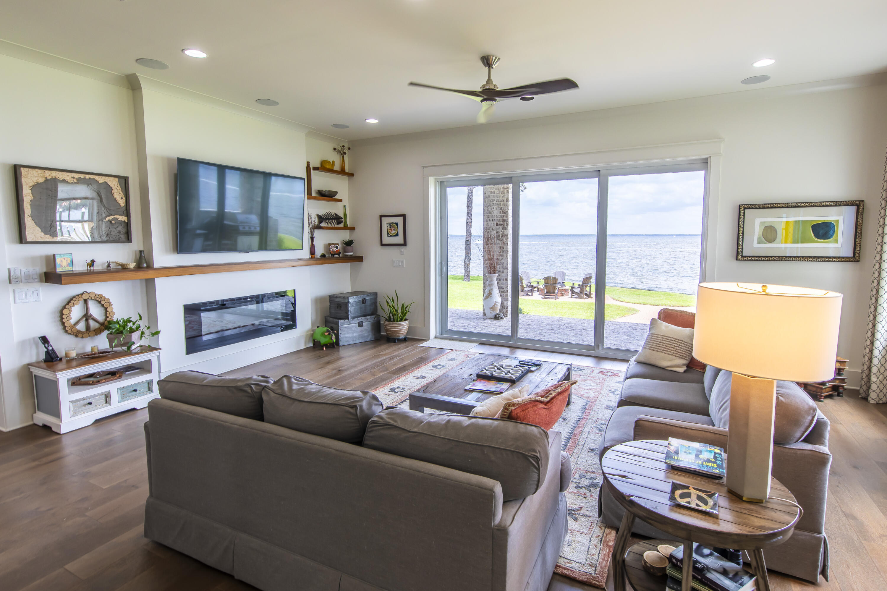 PEACOCKS POINT REPLAT - Residential