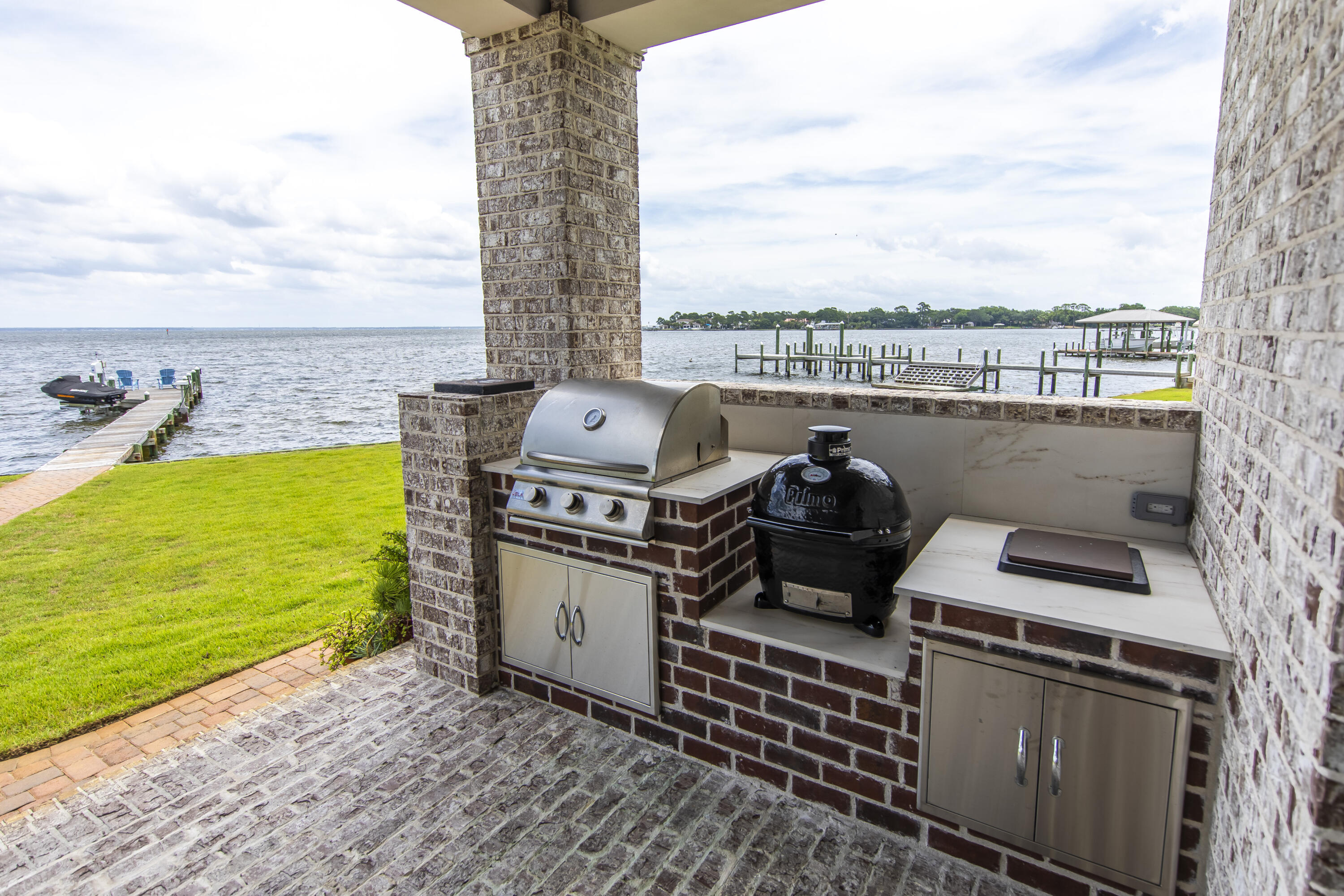 PEACOCKS POINT REPLAT - Residential