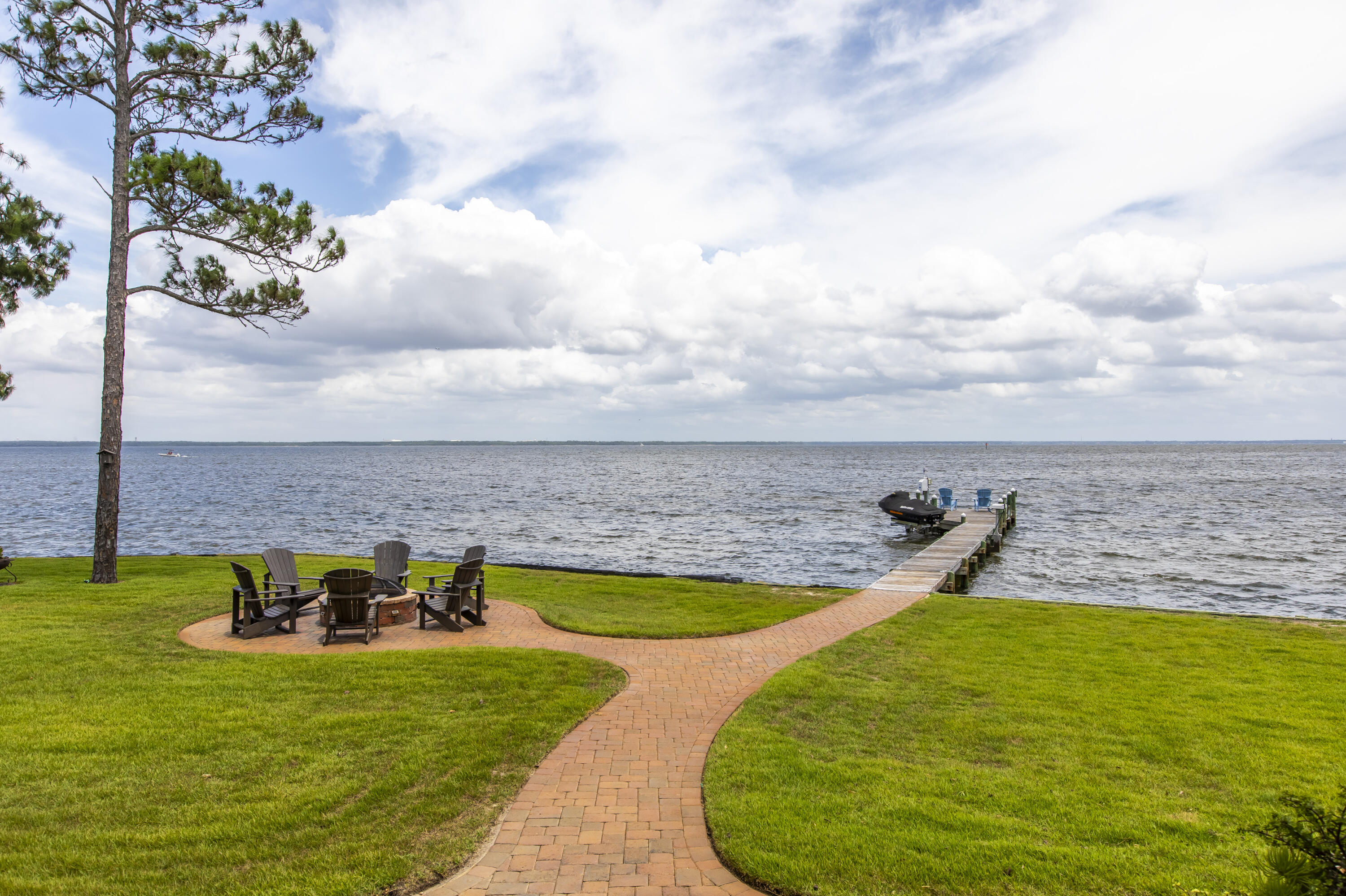 PEACOCKS POINT REPLAT - Residential