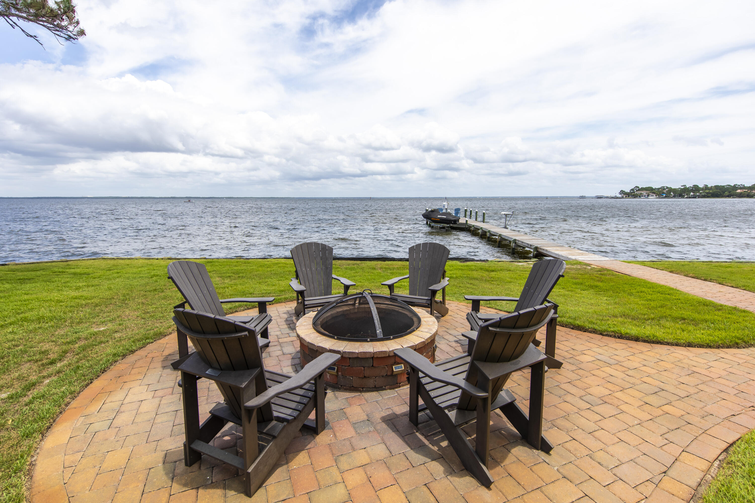 PEACOCKS POINT REPLAT - Residential