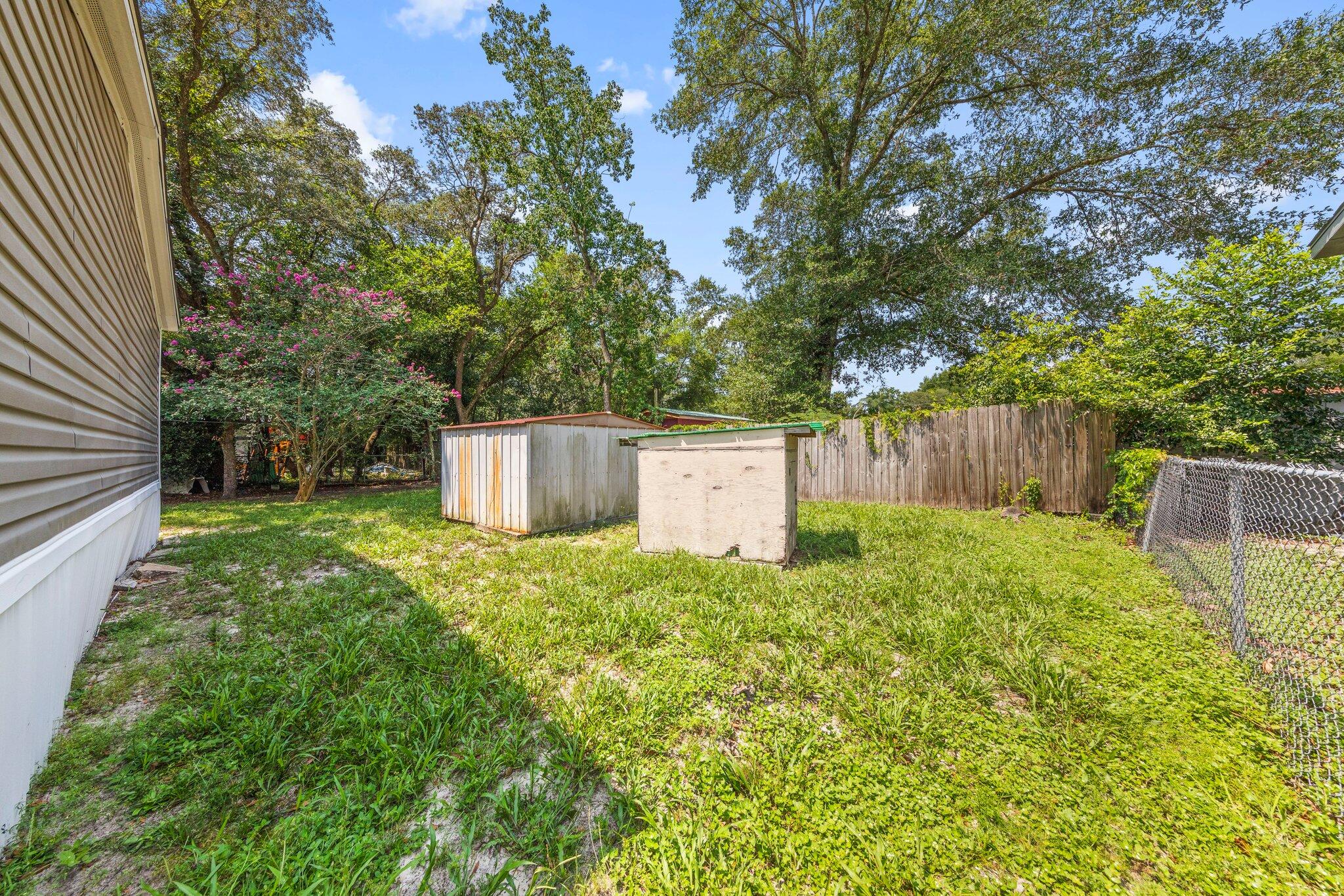 ANDERSON-BROOKS S/D ADD LOT 8 BLK F - Residential