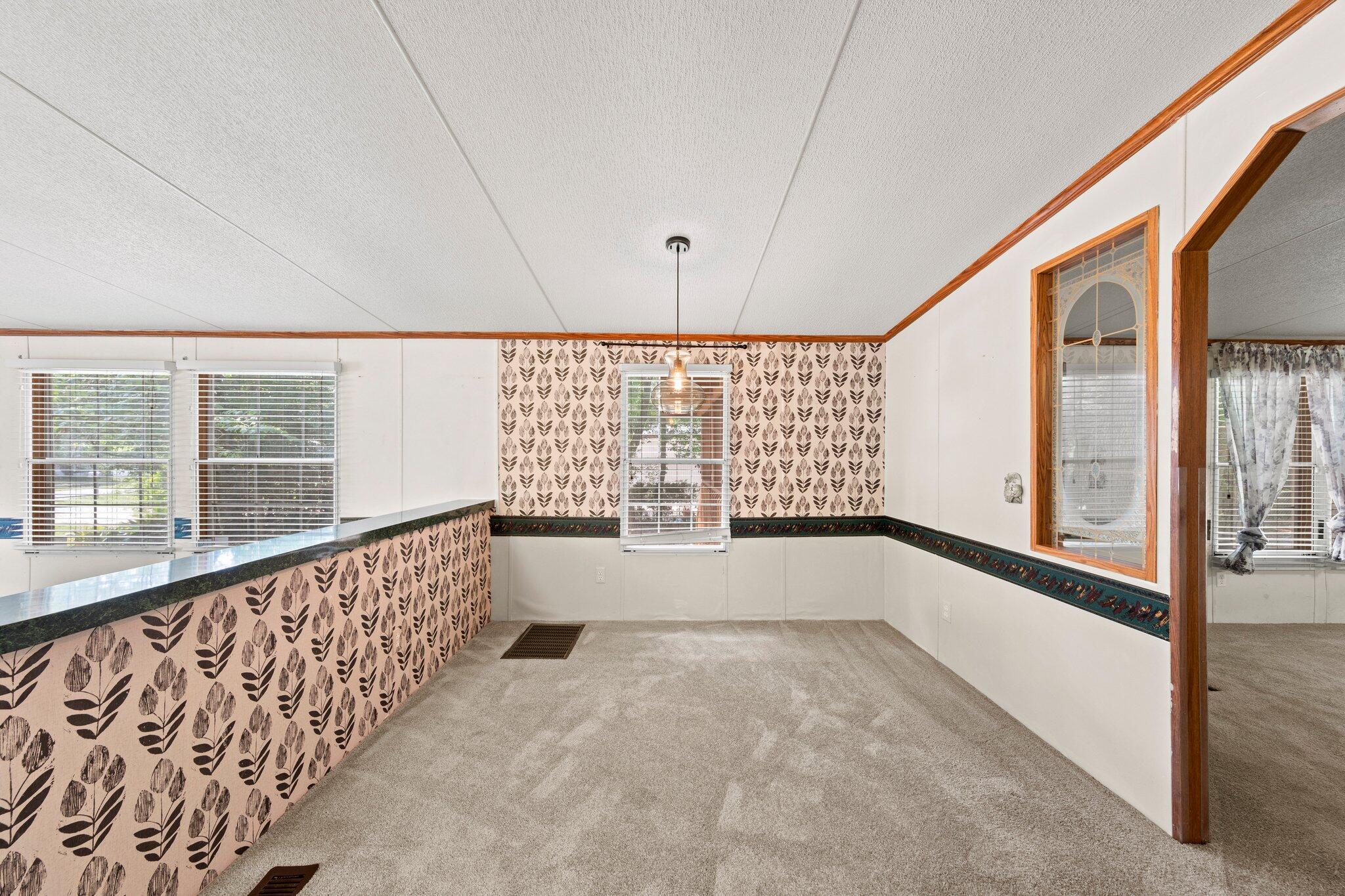 ANDERSON-BROOKS S/D ADD LOT 8 BLK F - Residential