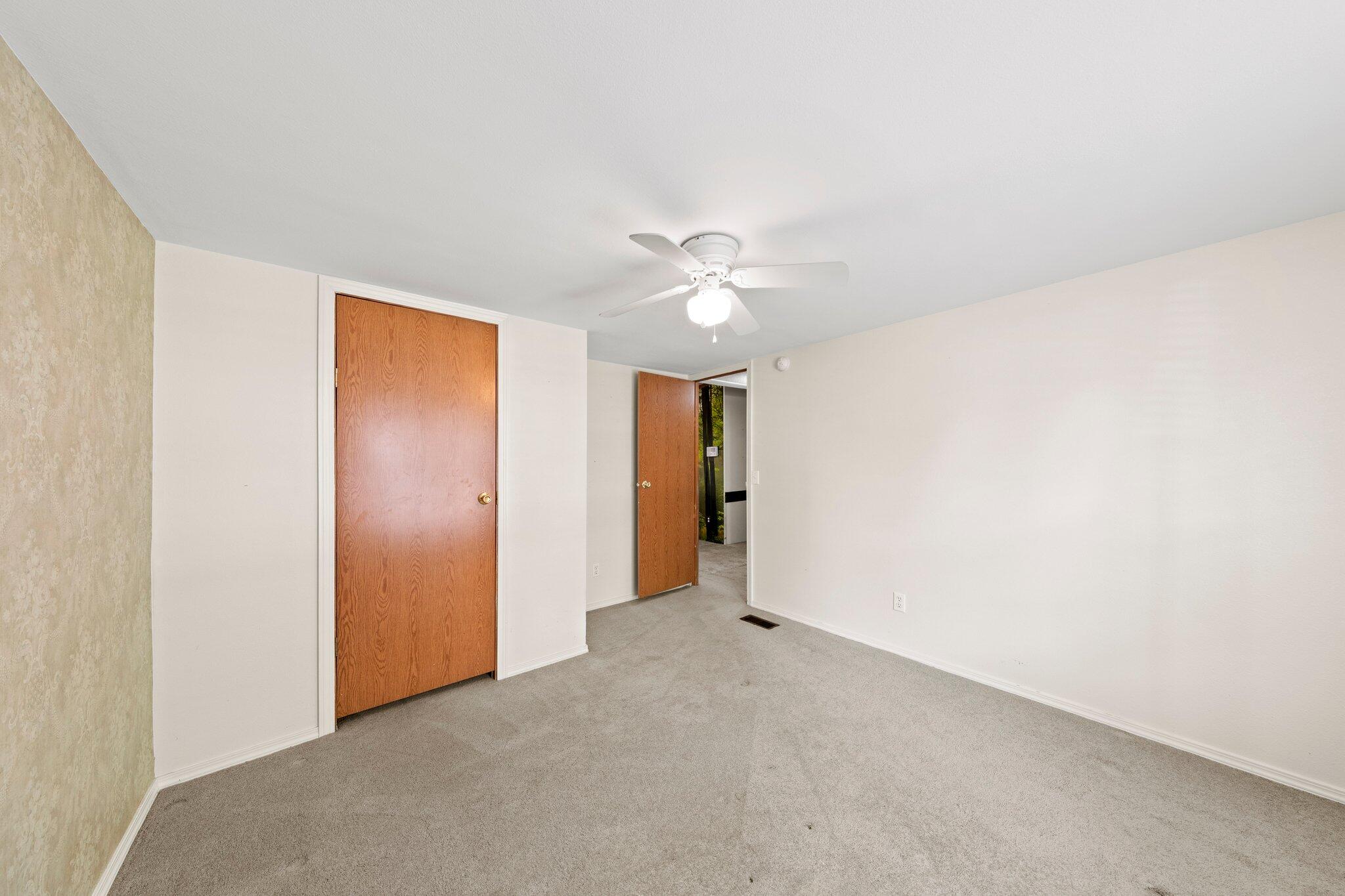 ANDERSON-BROOKS S/D ADD LOT 8 BLK F - Residential