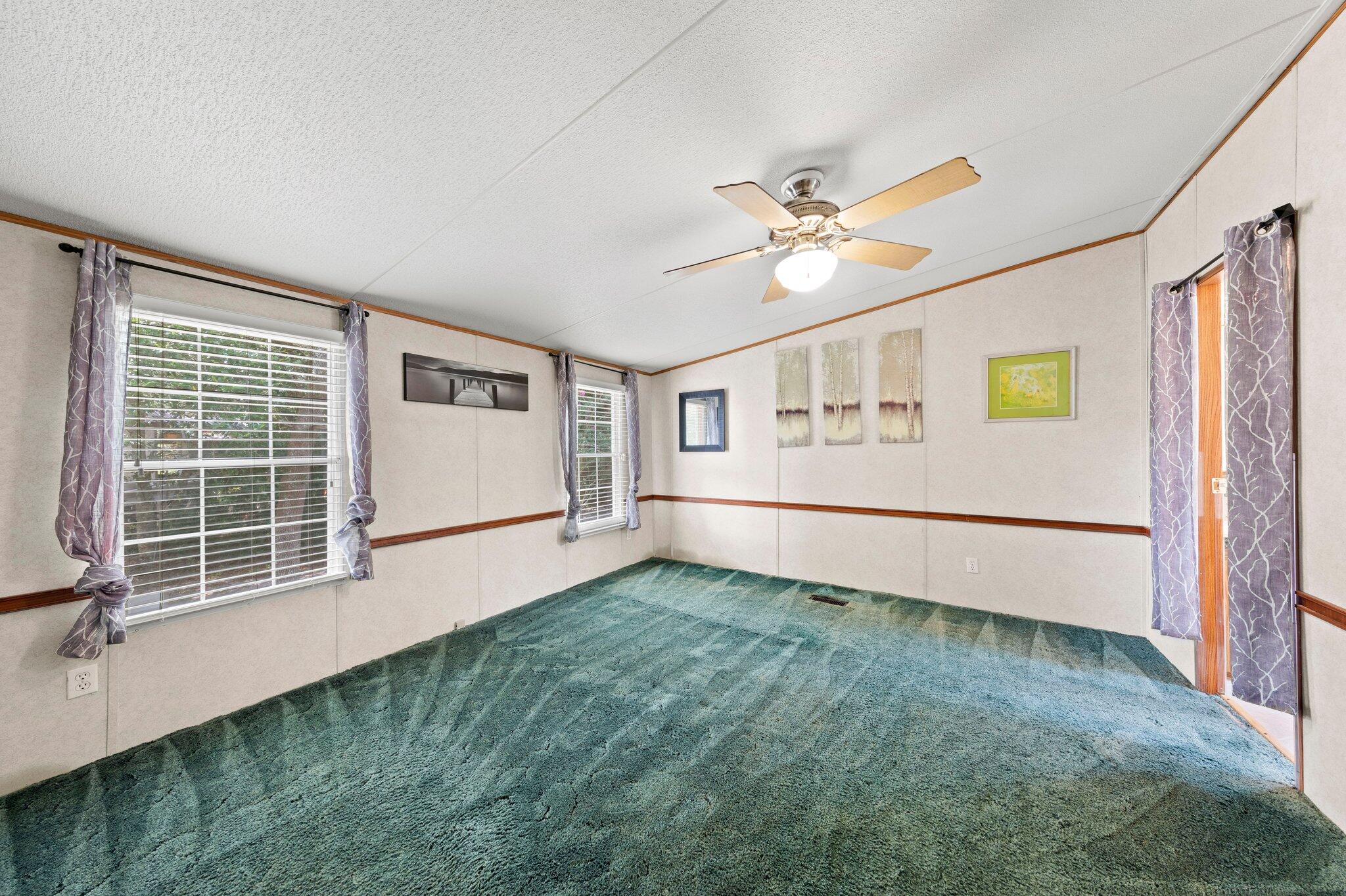 ANDERSON-BROOKS S/D ADD LOT 8 BLK F - Residential