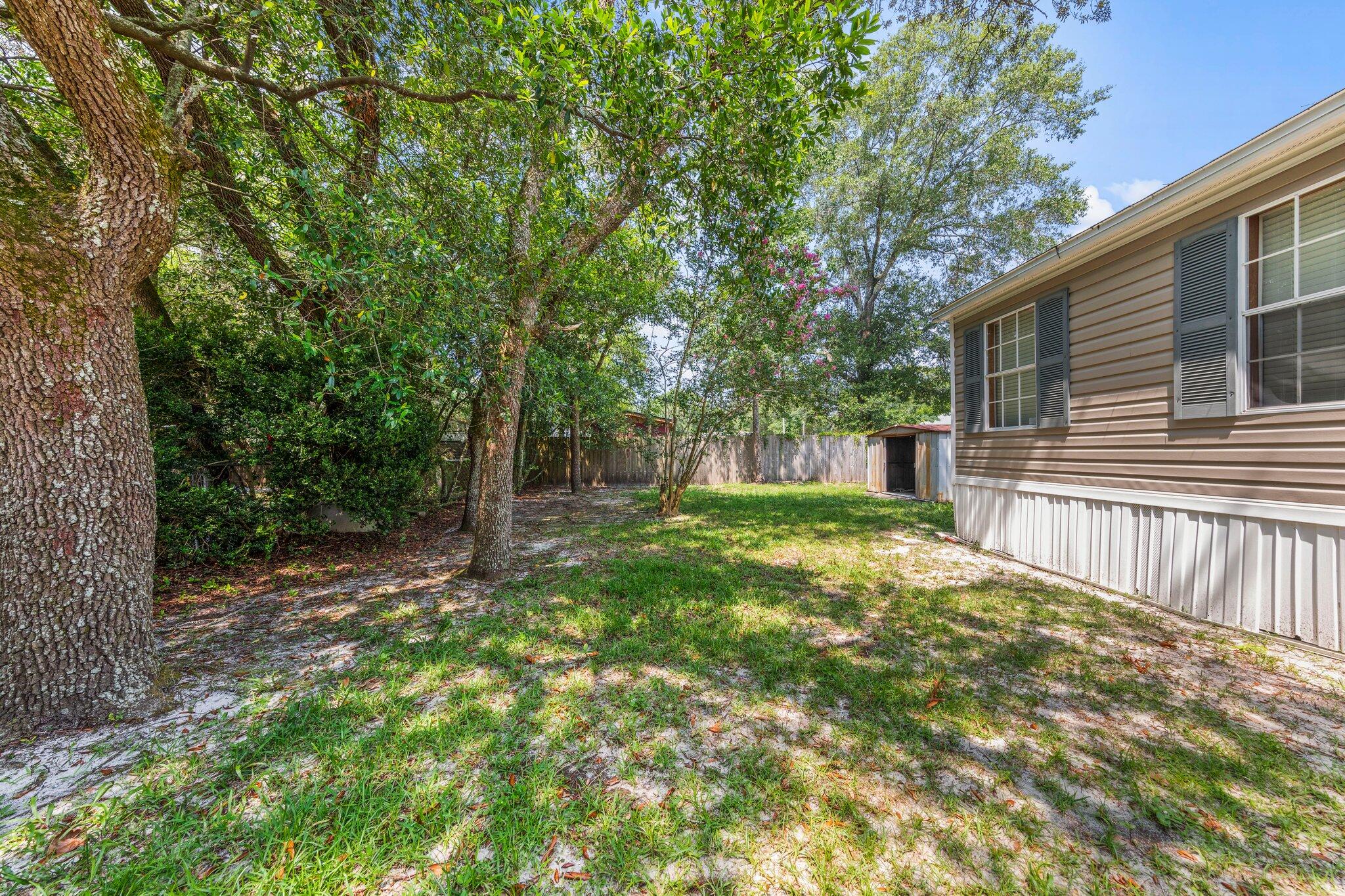 ANDERSON-BROOKS S/D ADD LOT 8 BLK F - Residential