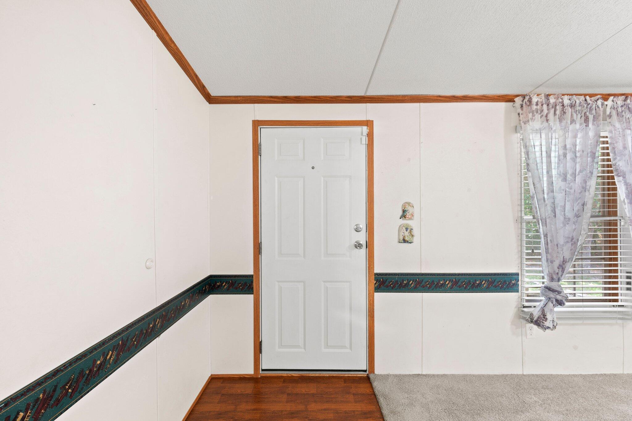 ANDERSON-BROOKS S/D ADD LOT 8 BLK F - Residential