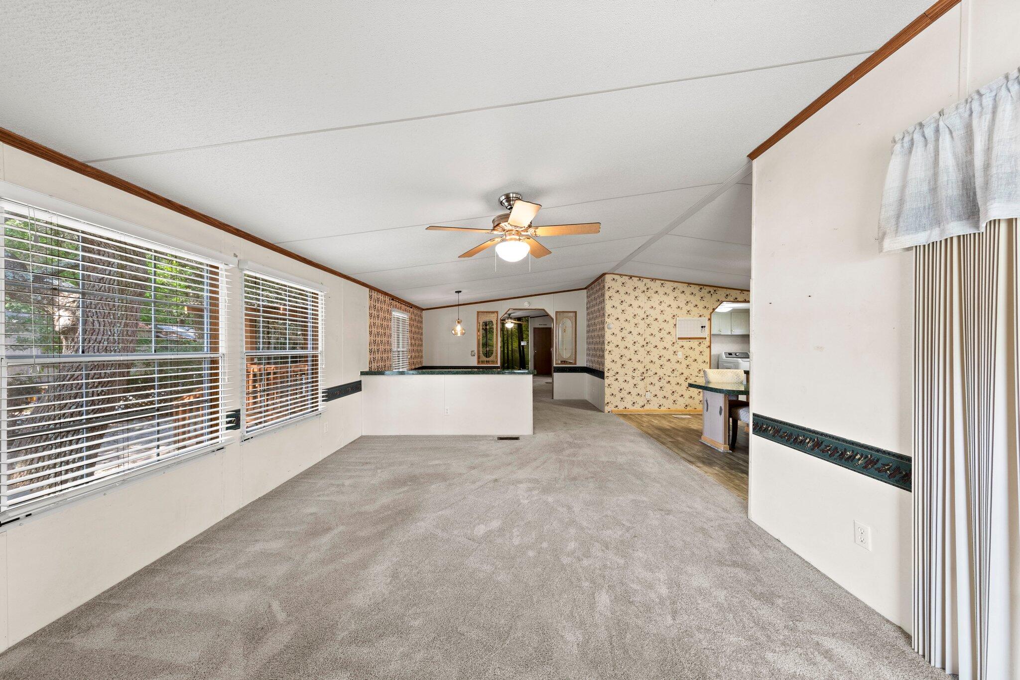 ANDERSON-BROOKS S/D ADD LOT 8 BLK F - Residential