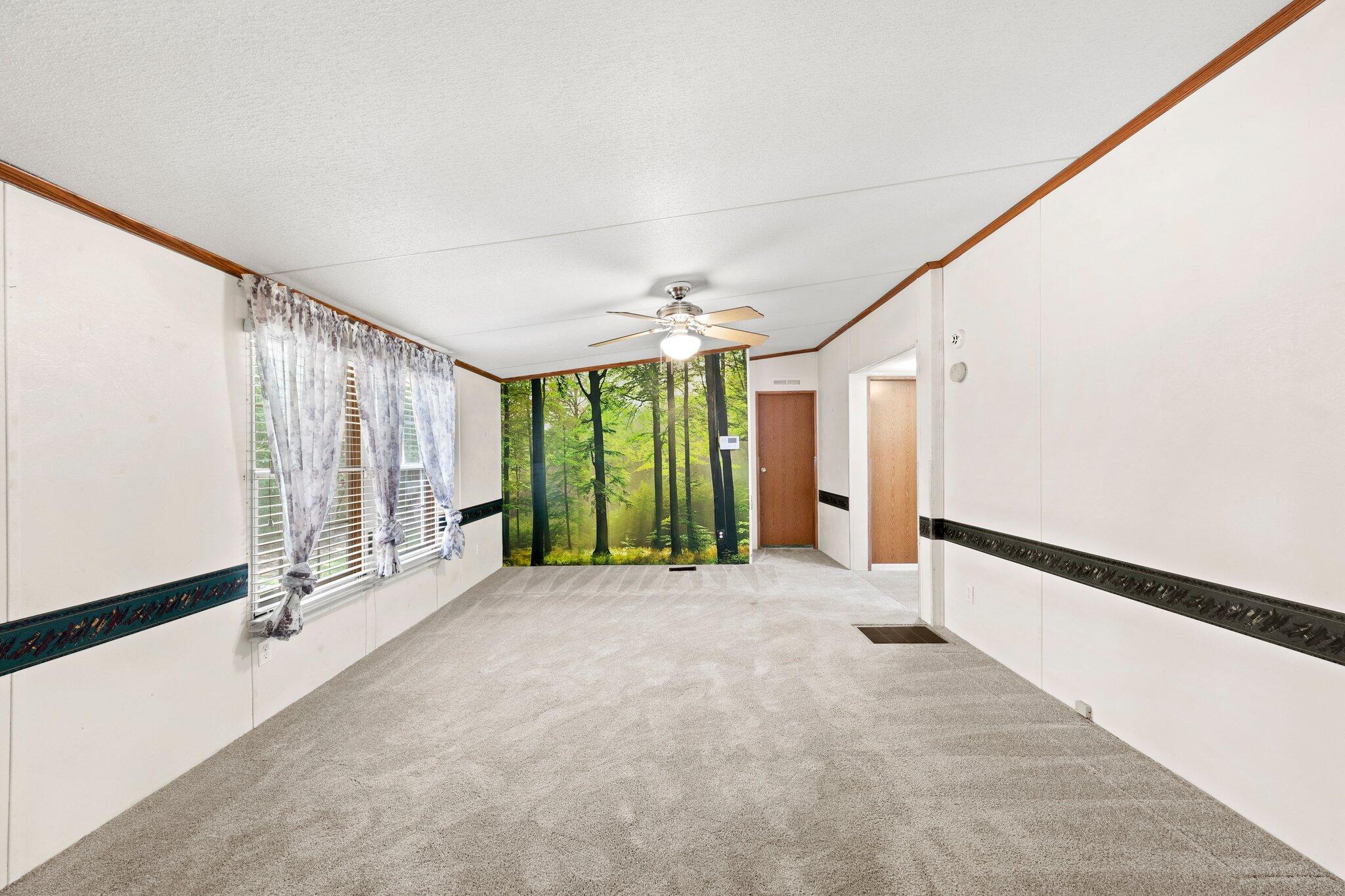 ANDERSON-BROOKS S/D ADD LOT 8 BLK F - Residential