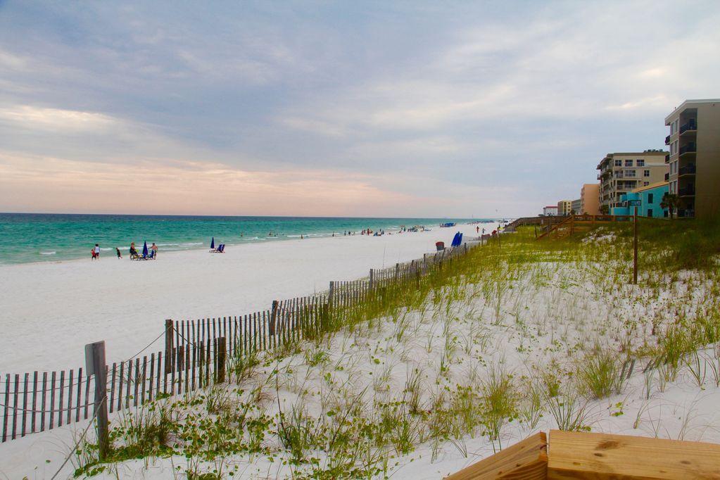 EMERALD ISLE - Residential