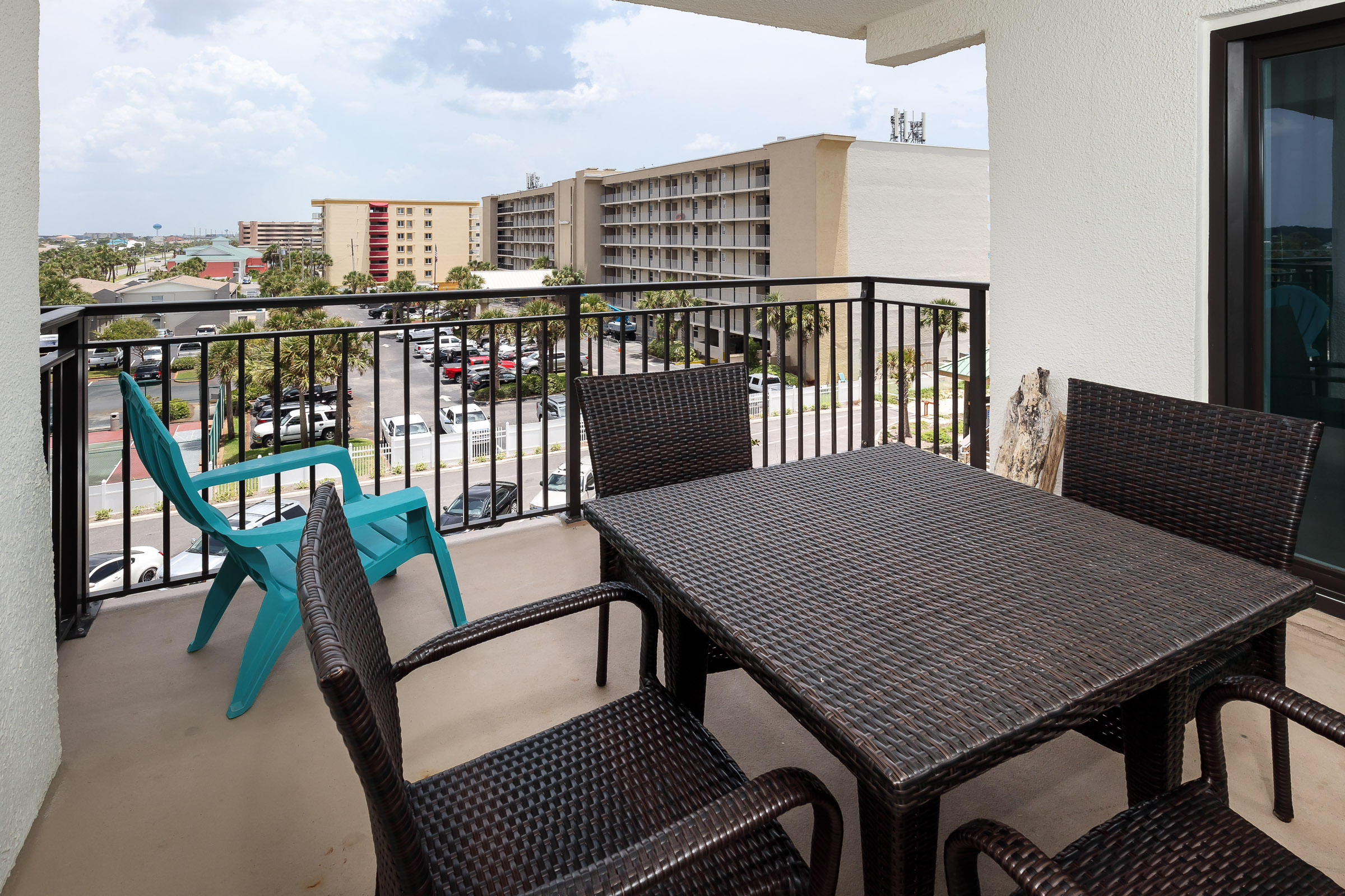 EMERALD ISLE - Residential