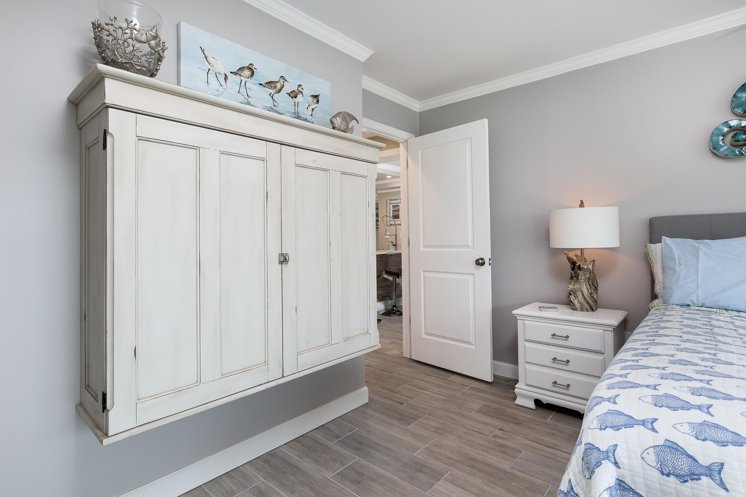 EMERALD ISLE - Residential