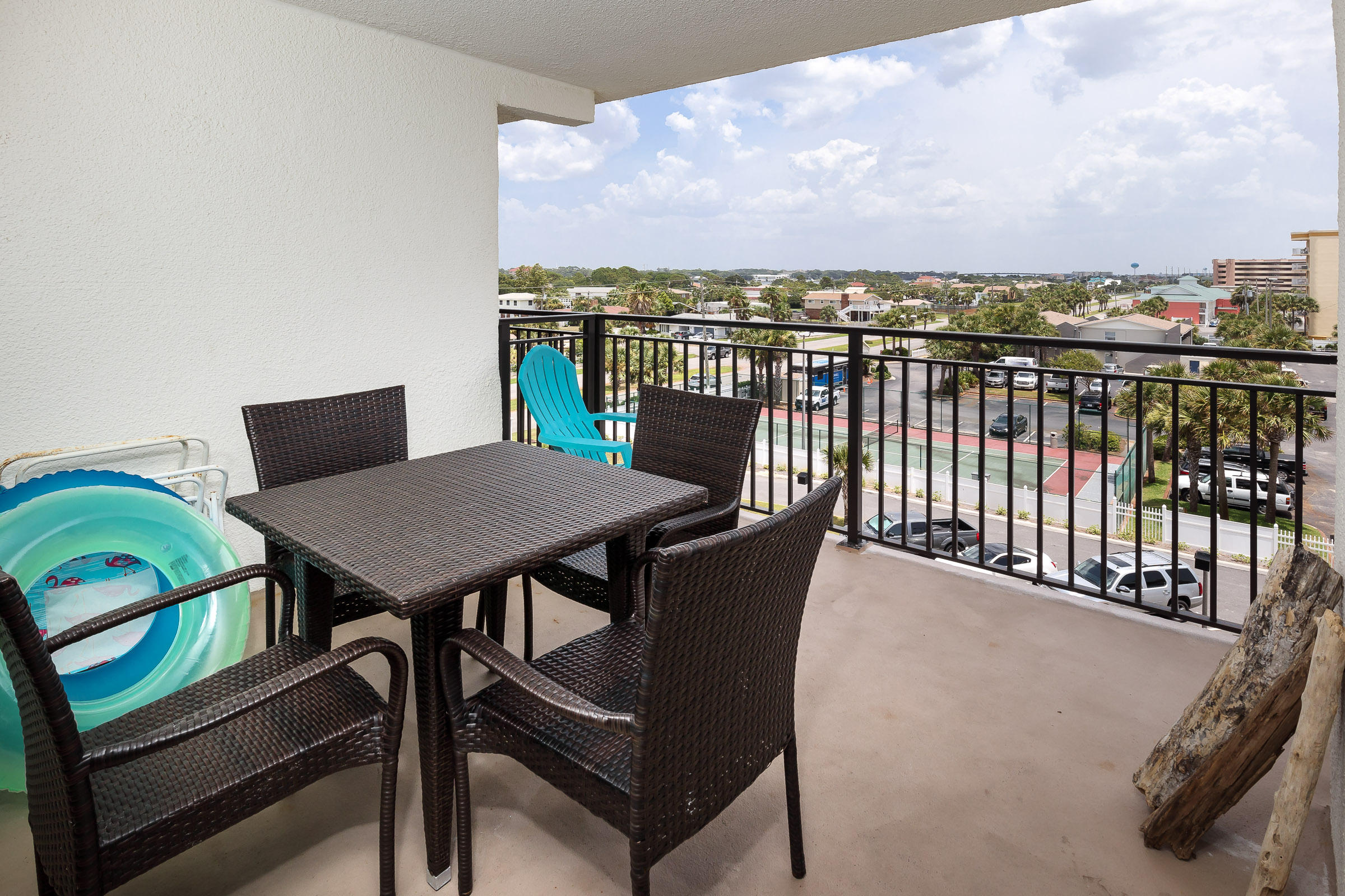 EMERALD ISLE - Residential