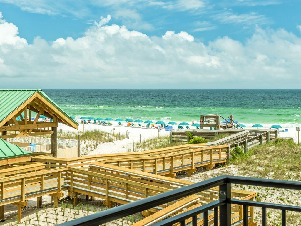 EMERALD ISLE - Residential