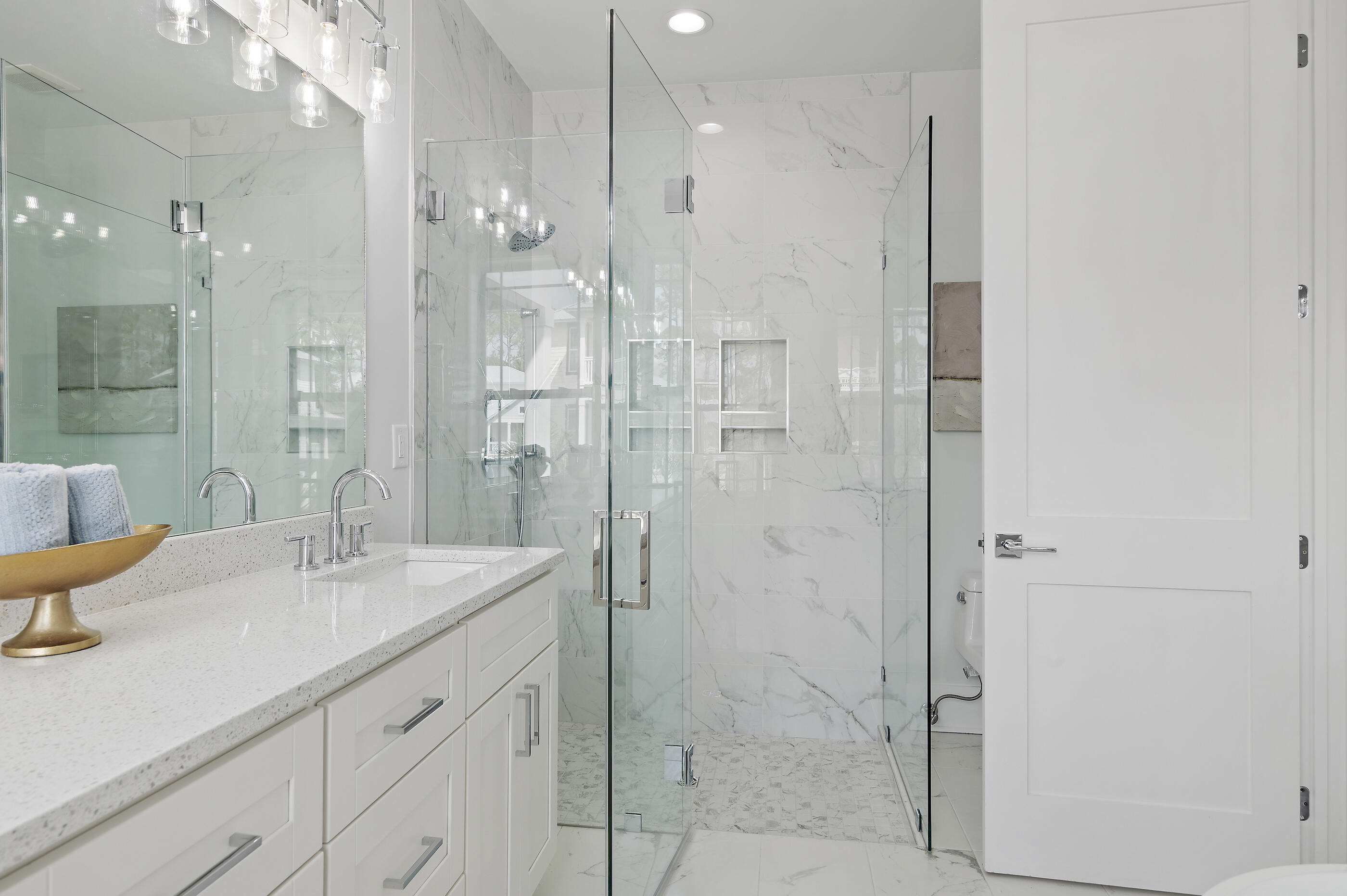 TREETOP VILLAGE - Residential