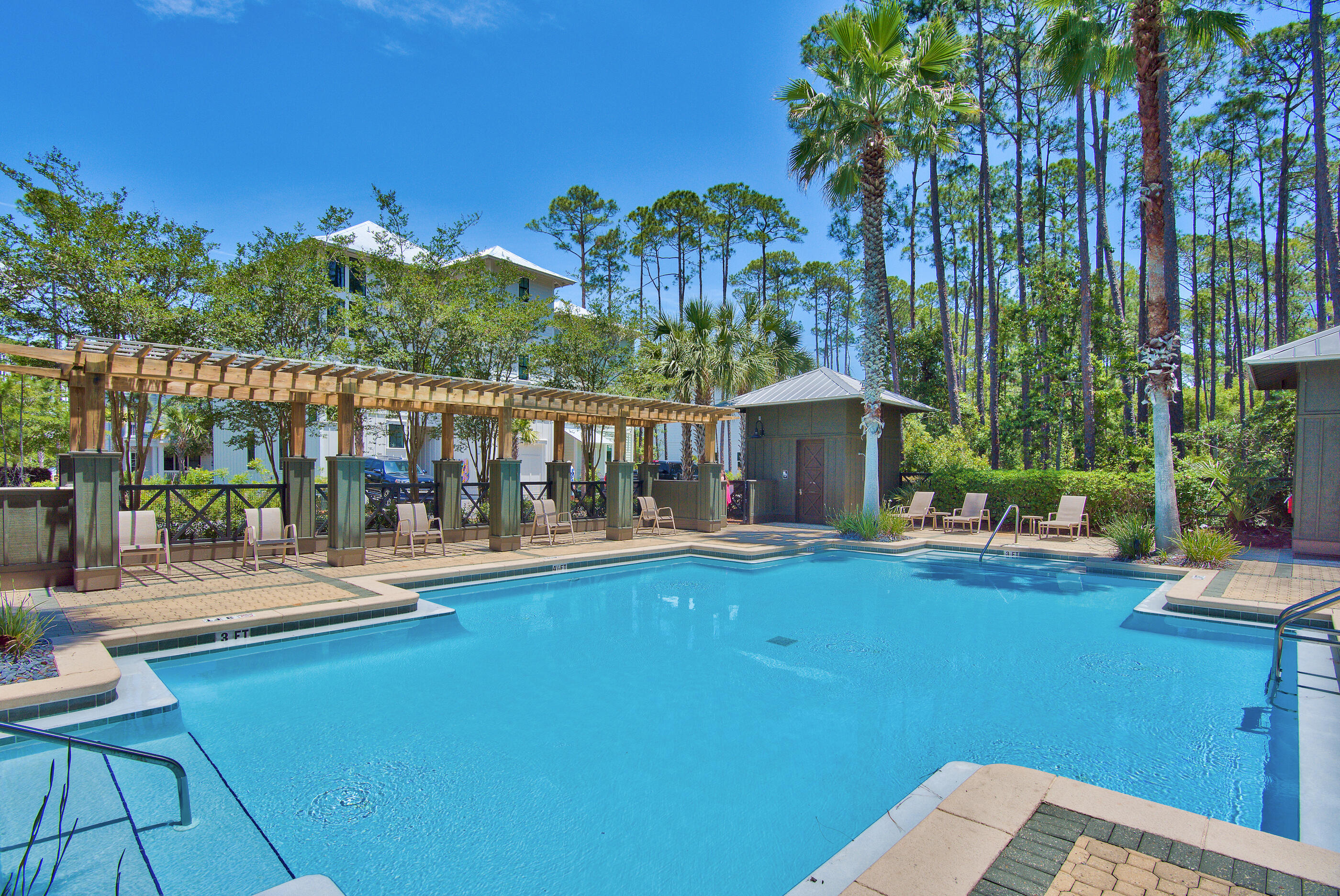 TREETOP VILLAGE - Residential