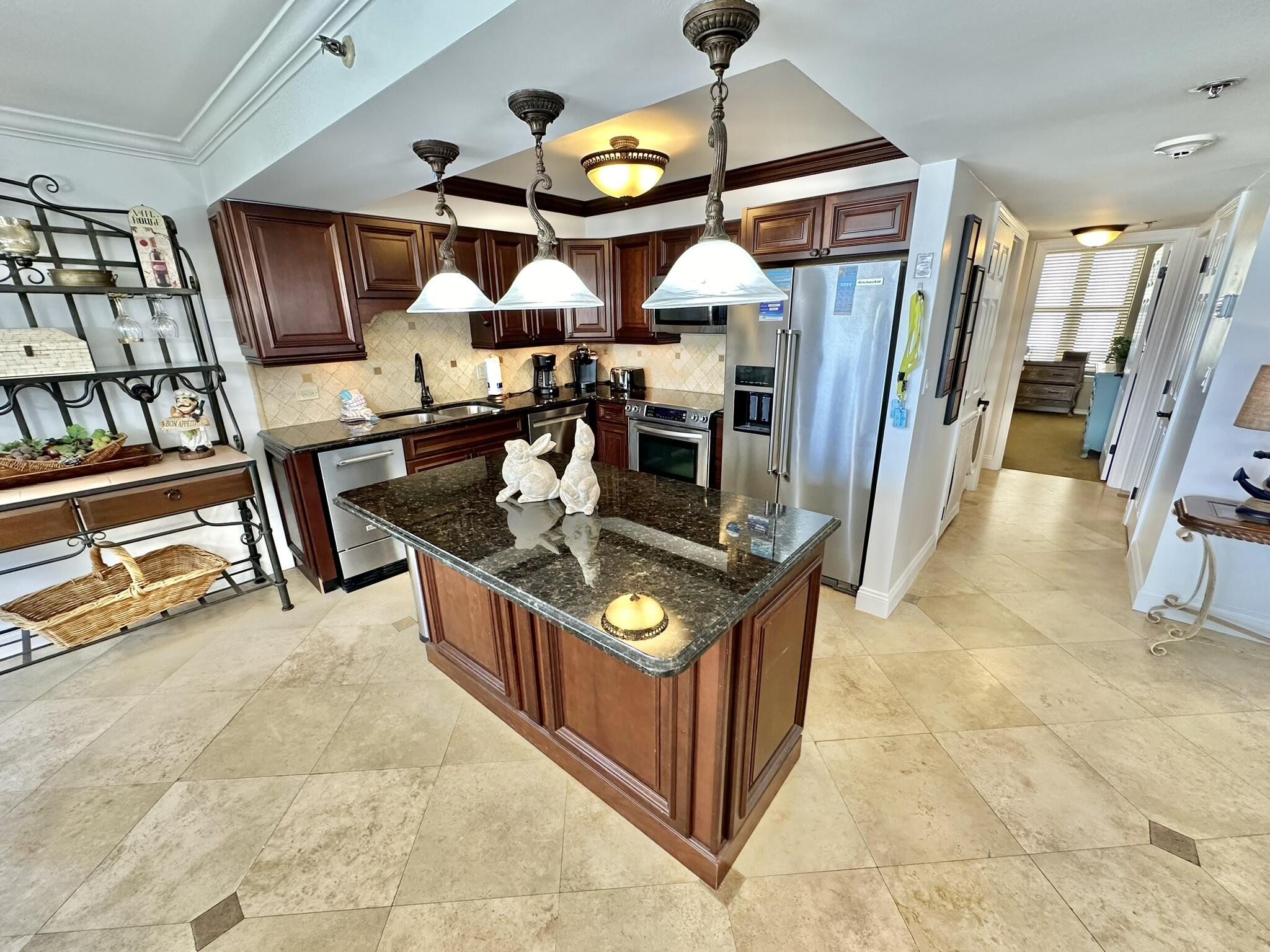 BEACHSIDE 1 CONDO - Residential