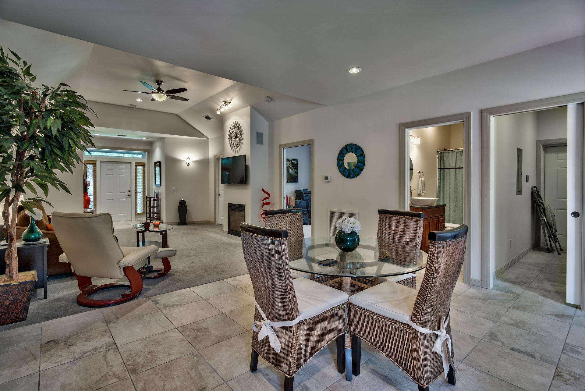 SEABREEZE EAST - Residential