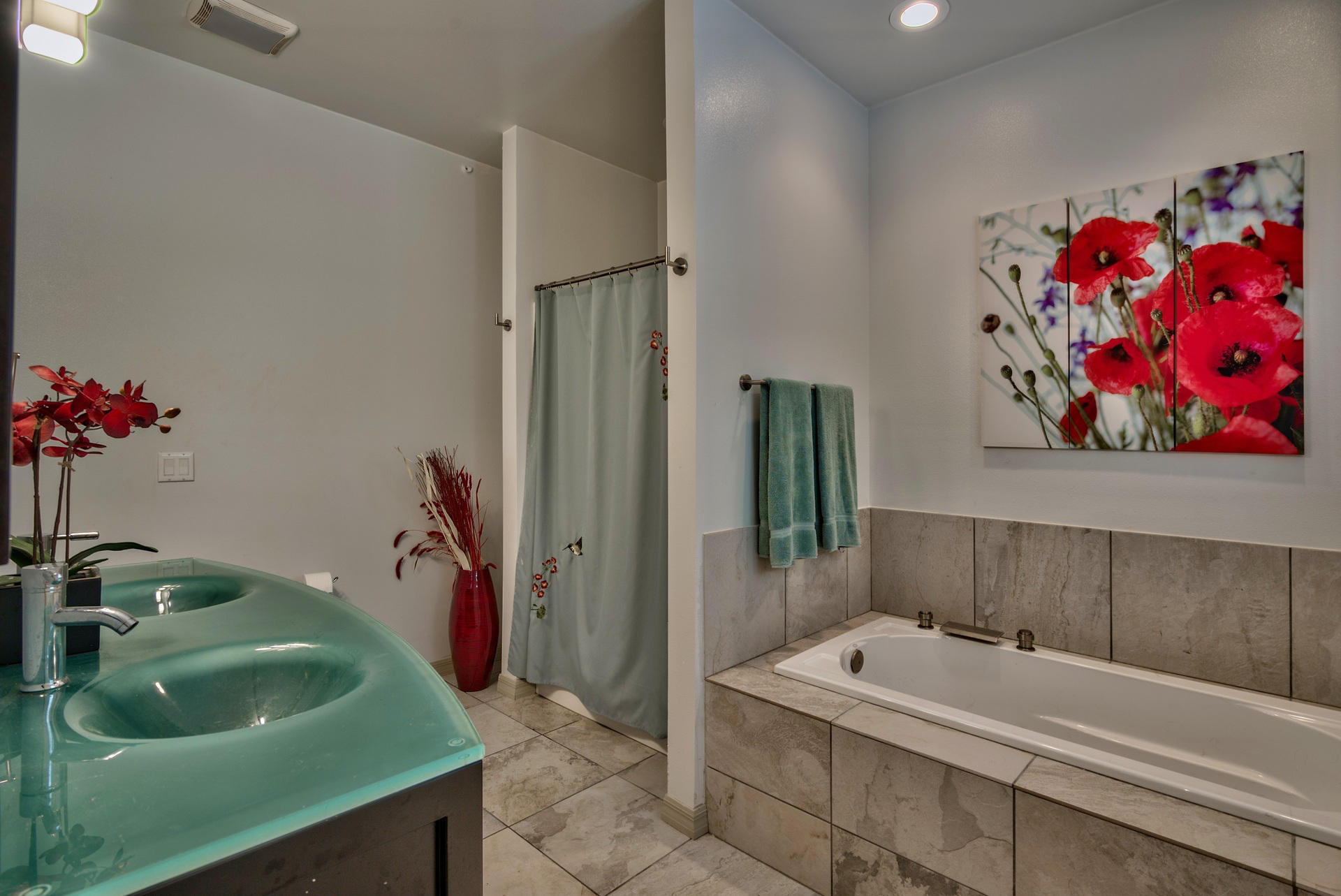 SEABREEZE EAST - Residential