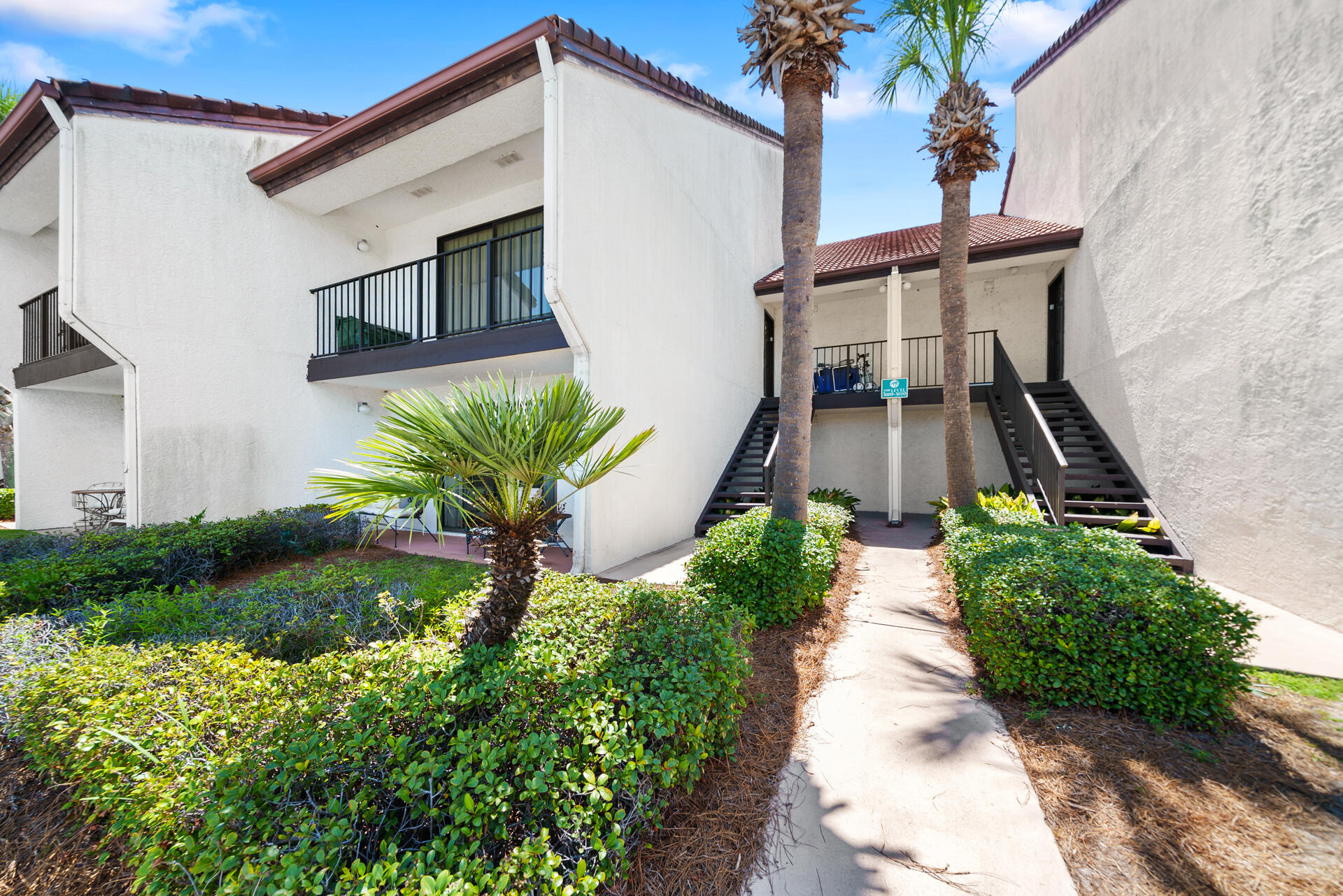 EDGEWATER GOLF VILLAS 3A CONDO - Residential