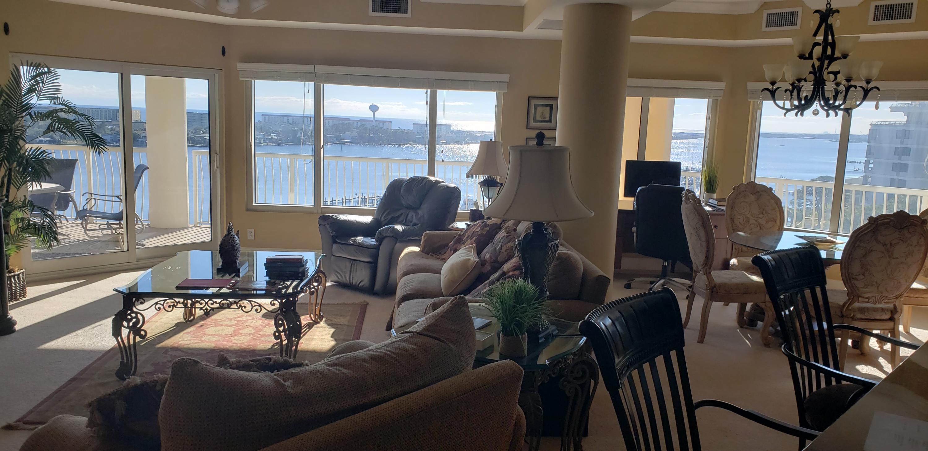 PRESIDIO YACHT CLUB - Residential