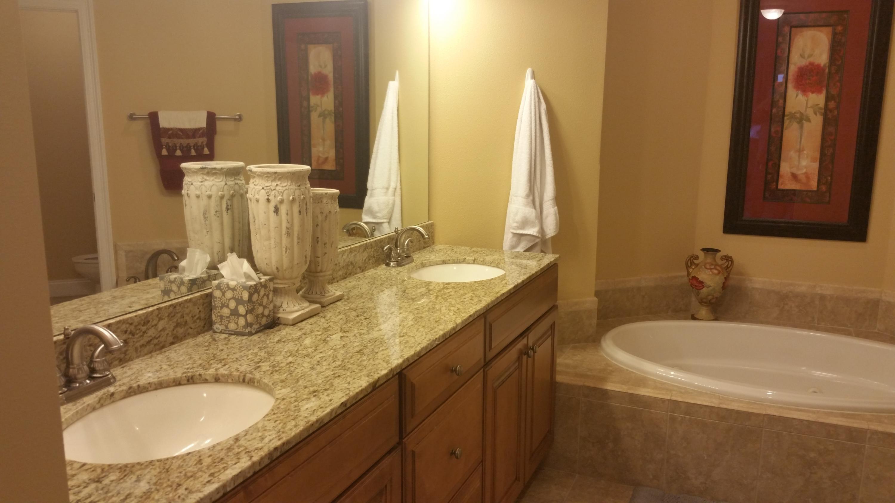 PRESIDIO YACHT CLUB - Residential