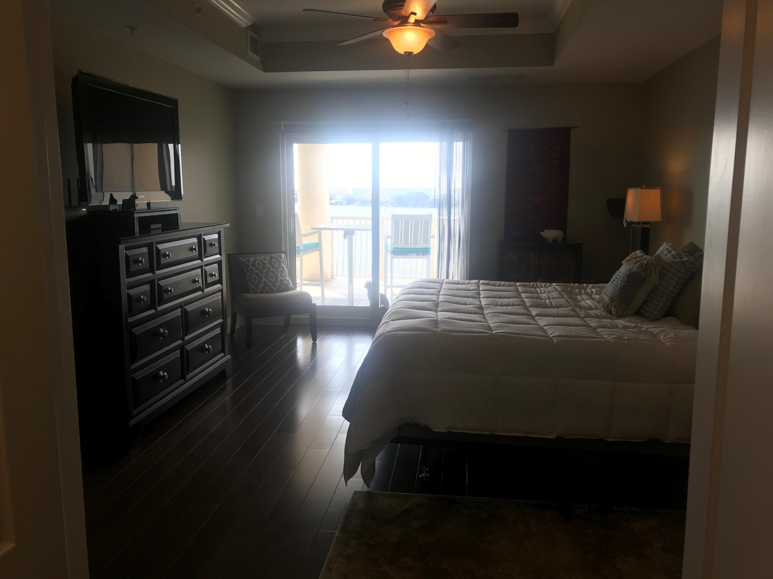 PRESIDIO YACHT CLUB - Residential