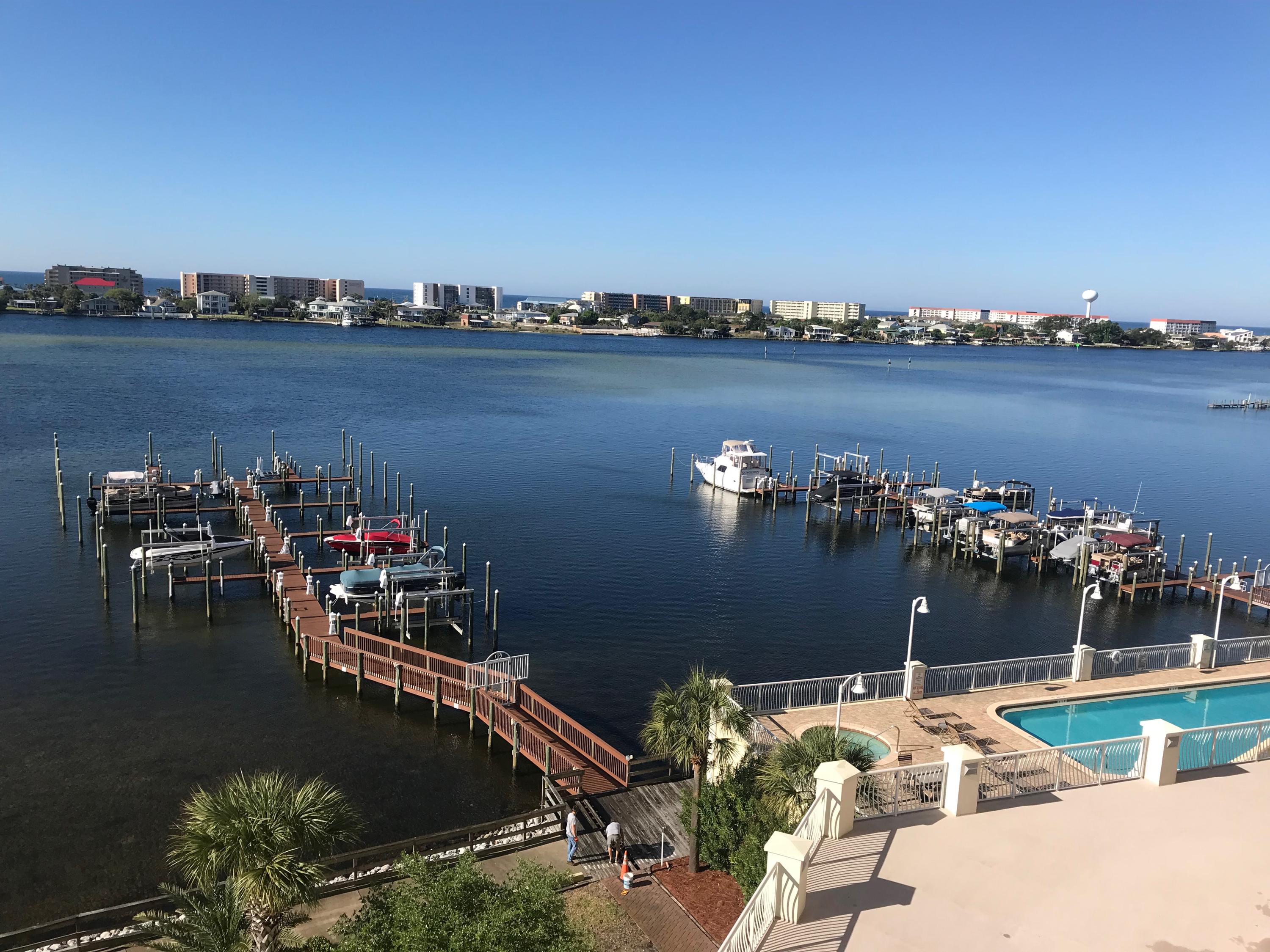 PRESIDIO YACHT CLUB - Residential