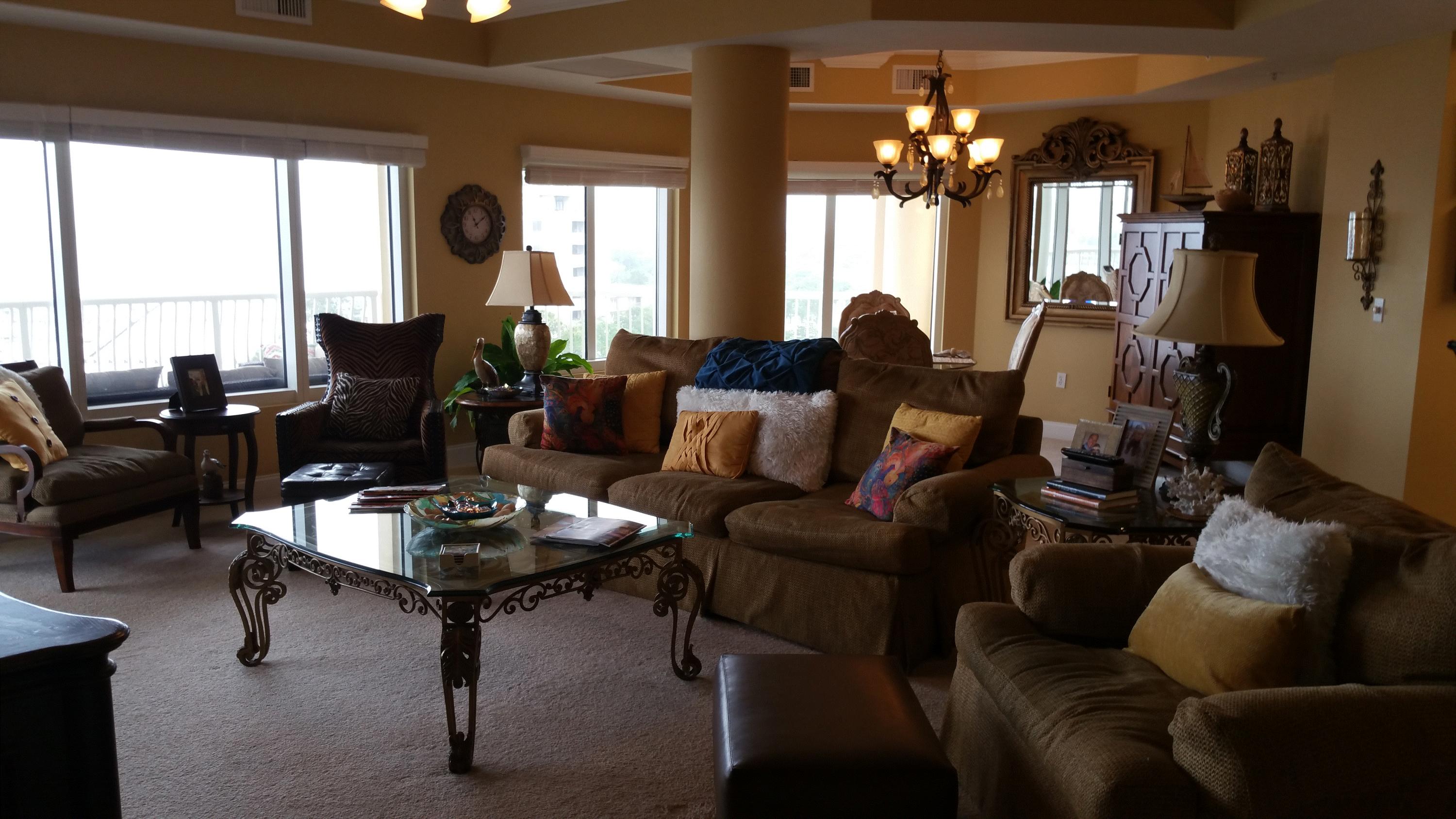 PRESIDIO YACHT CLUB - Residential