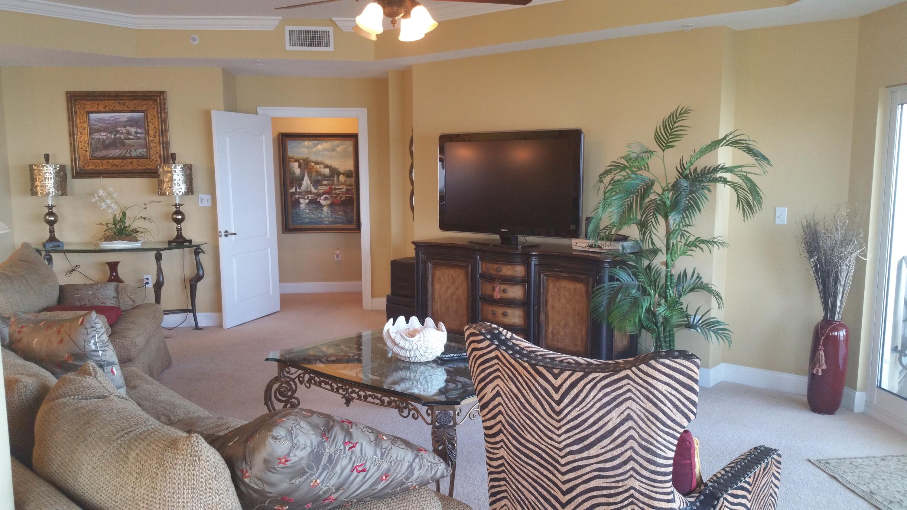 PRESIDIO YACHT CLUB - Residential