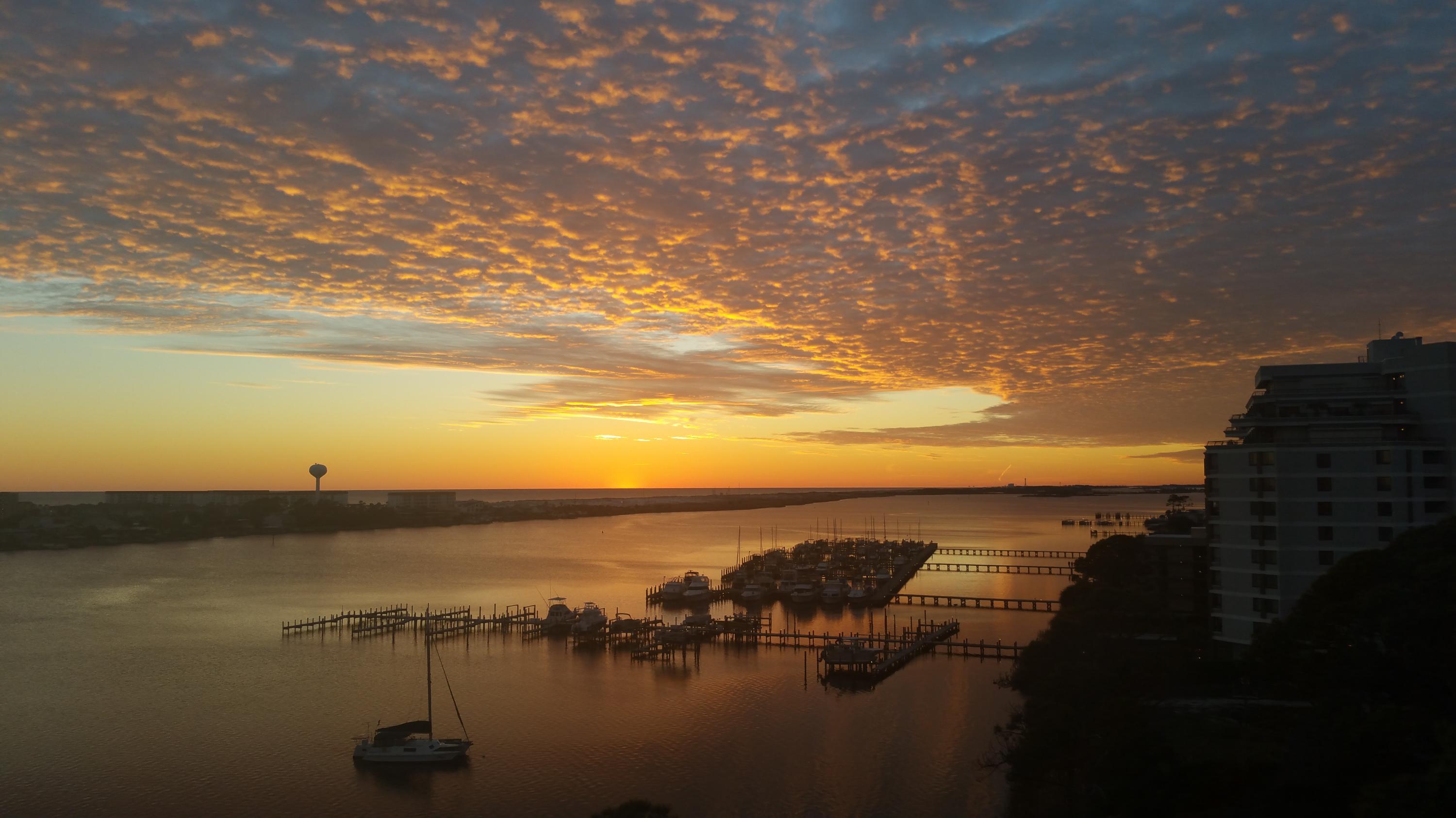 PRESIDIO YACHT CLUB - Residential