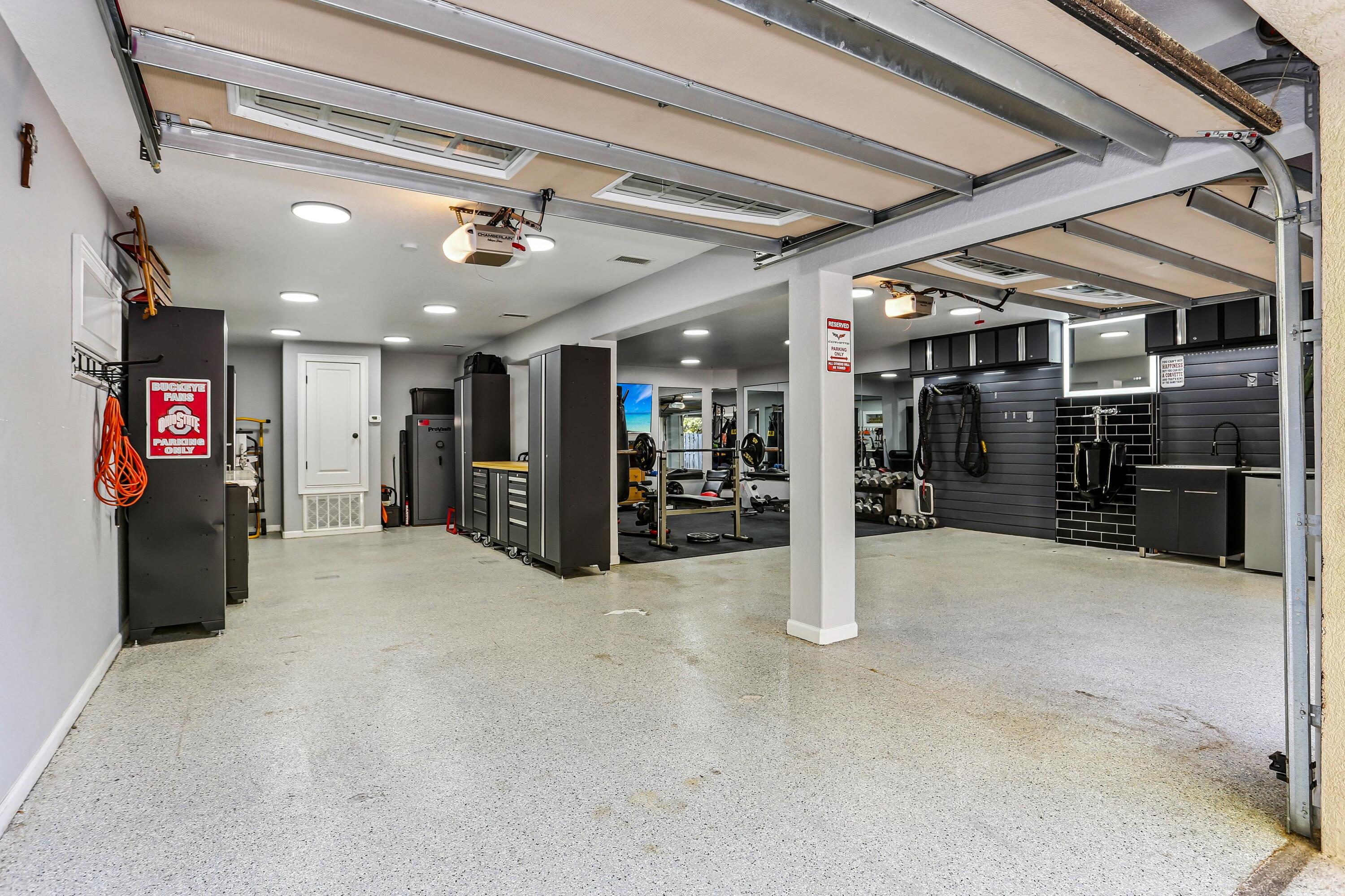 ROCKY BAYOU COUNTRY CLUB ESTATES 11 - Residential