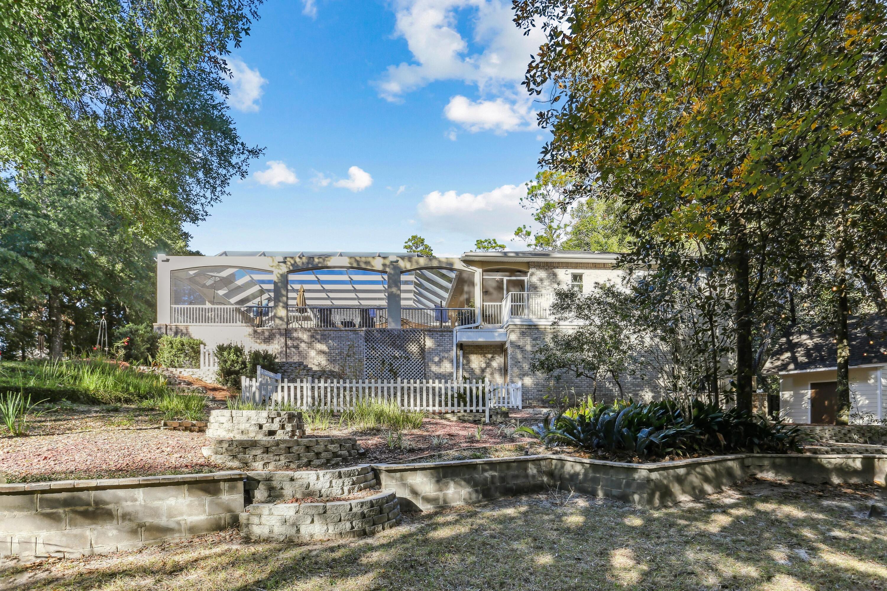 ROCKY BAYOU COUNTRY CLUB ESTATES 11 - Residential