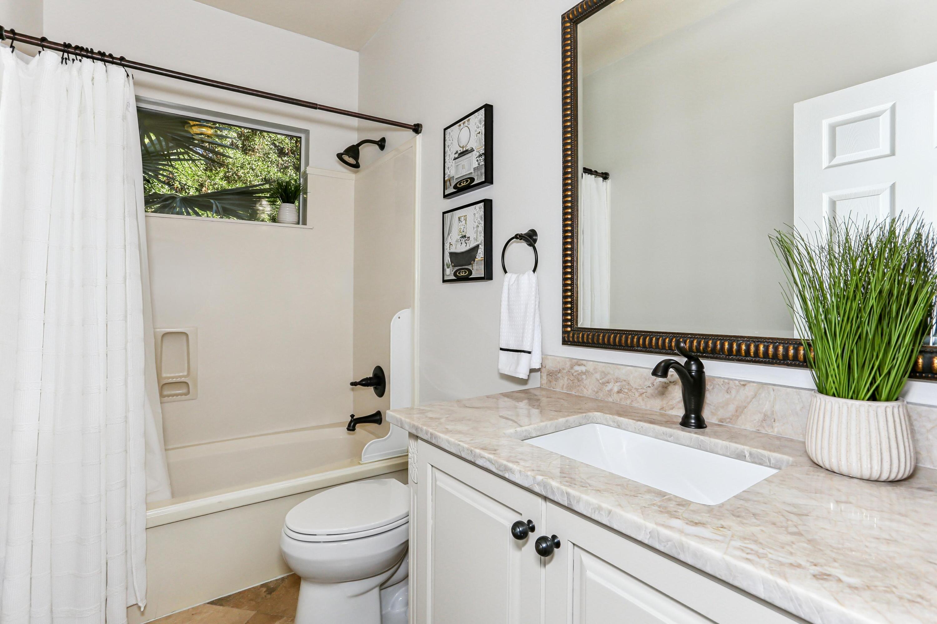 ROCKY BAYOU COUNTRY CLUB ESTATES 11 - Residential