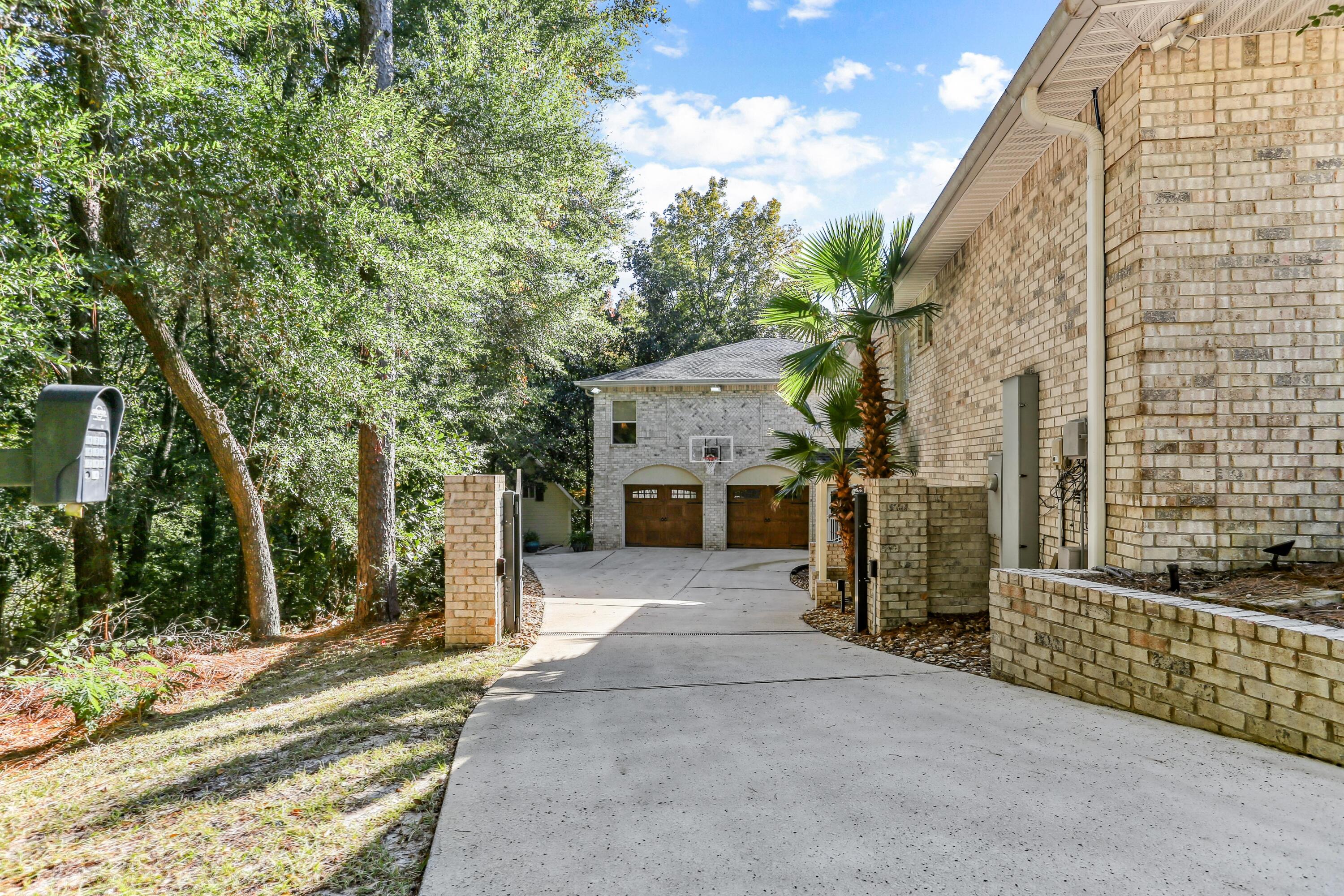 ROCKY BAYOU COUNTRY CLUB ESTATES 11 - Residential