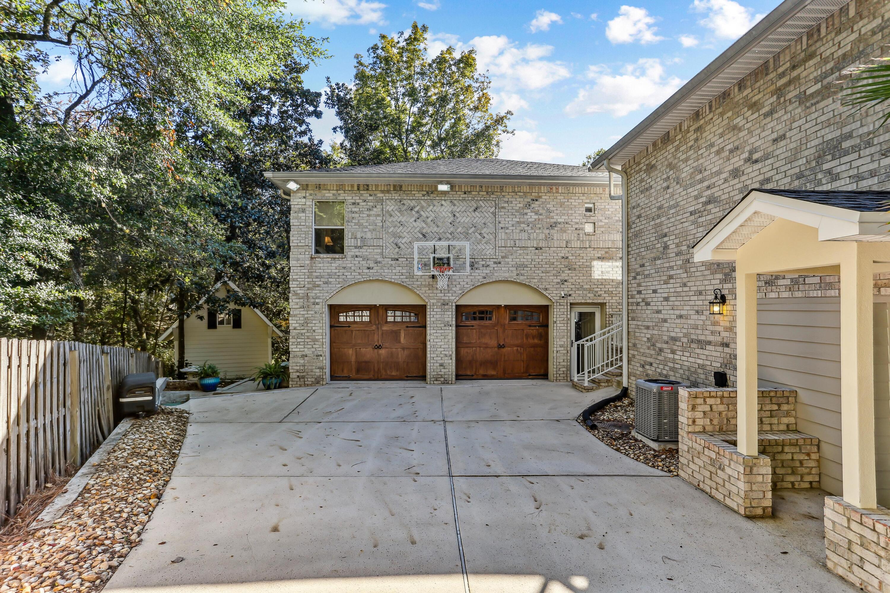 ROCKY BAYOU COUNTRY CLUB ESTATES 11 - Residential