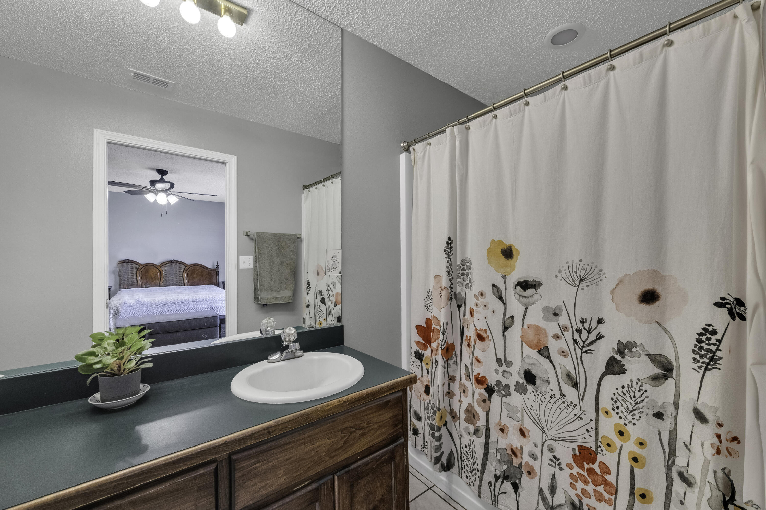 RIVERCHASE S/D PH 2 - Residential