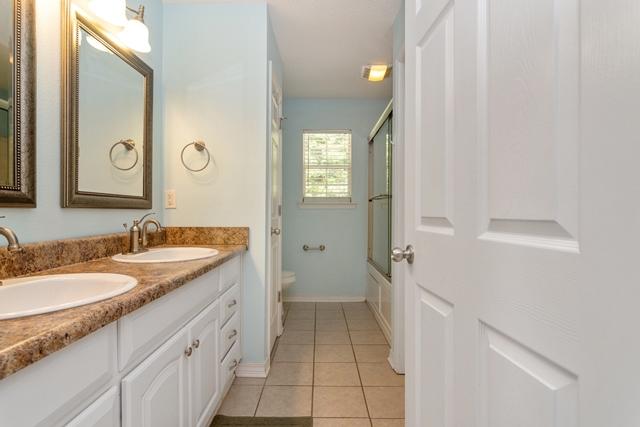 County Breeze Est - Residential