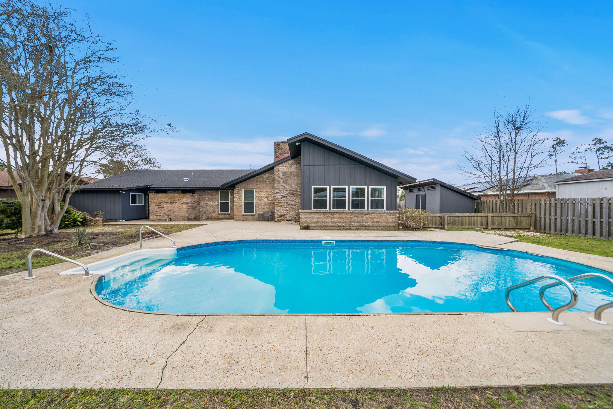 BAYWOOD SHORE ESTATES - Residential