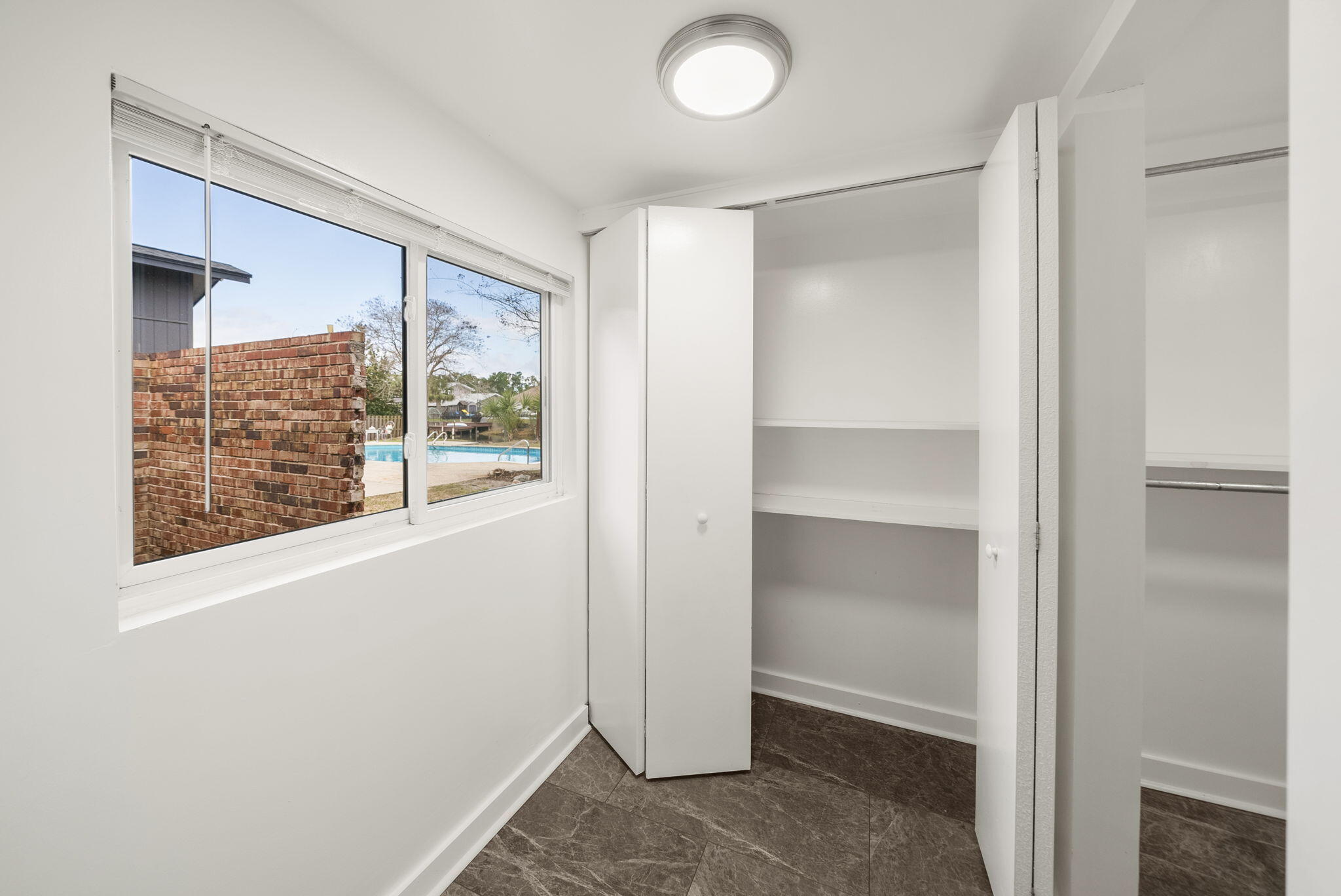 BAYWOOD SHORE ESTATES - Residential