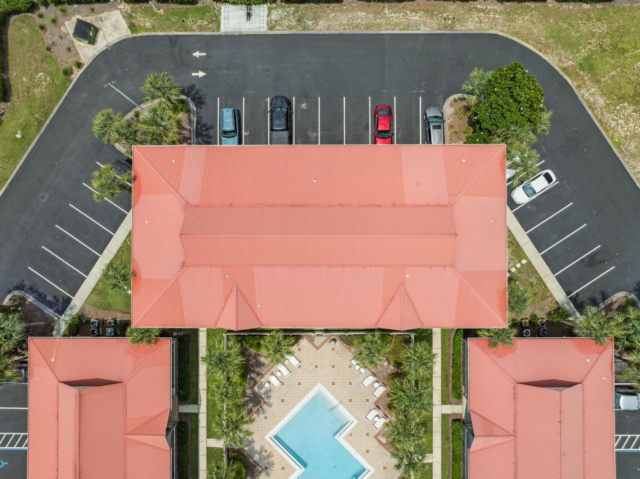ROLLIN TIDE VILLAS - Residential