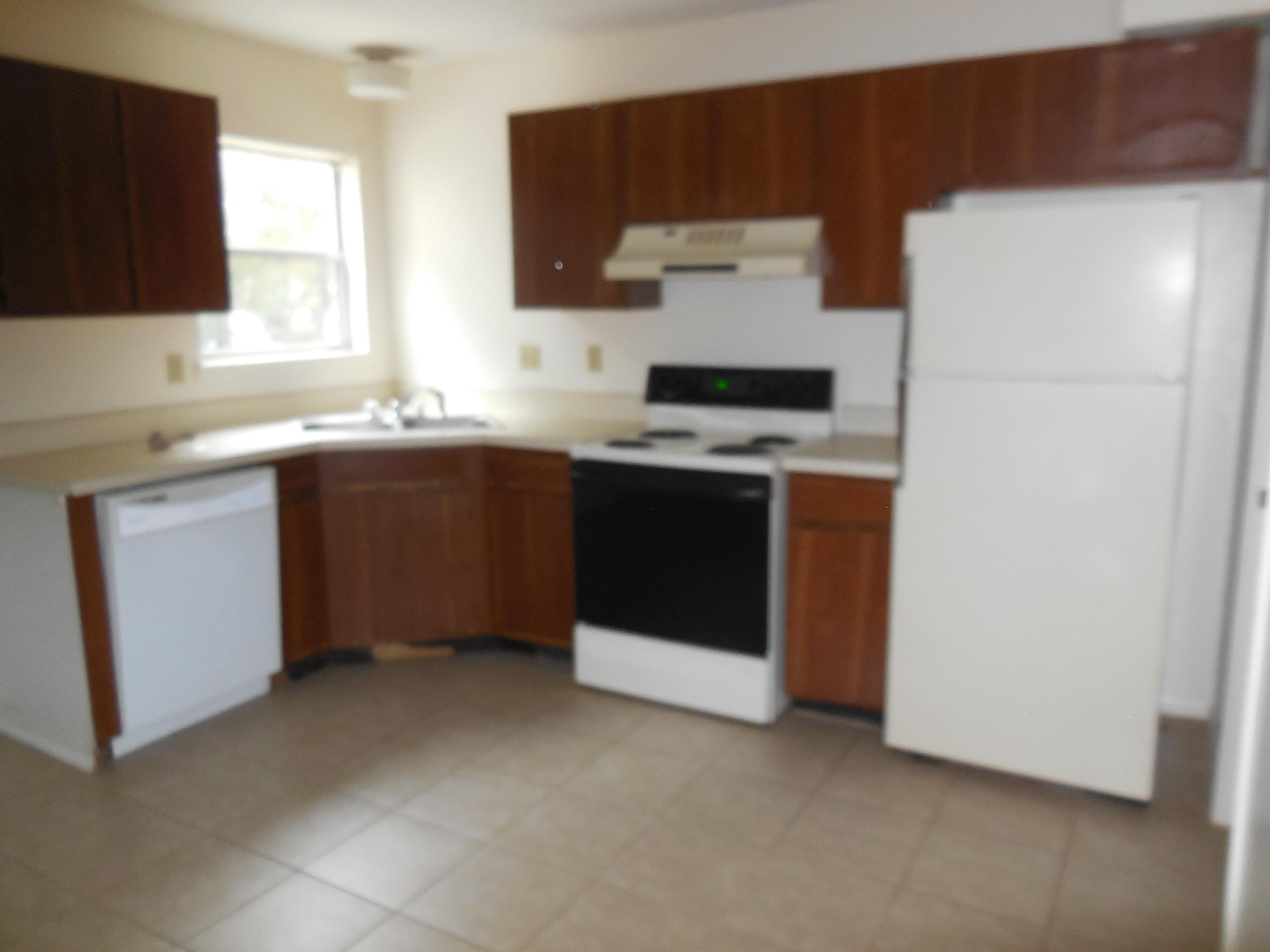 CRESTVIEW HEIGHTS 1ST ADDN - Residential Lease