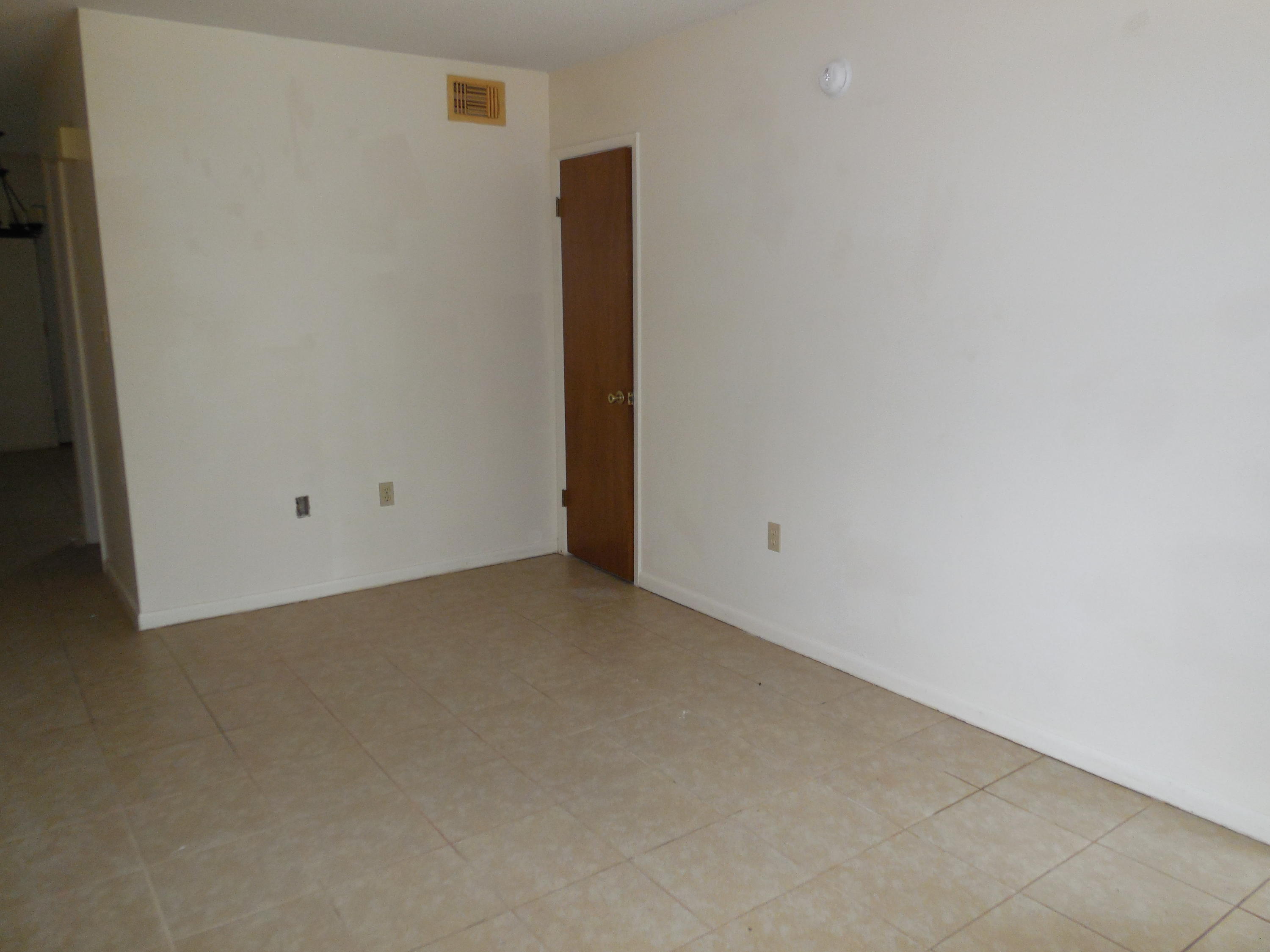 CRESTVIEW HEIGHTS 1ST ADDN - Residential Lease