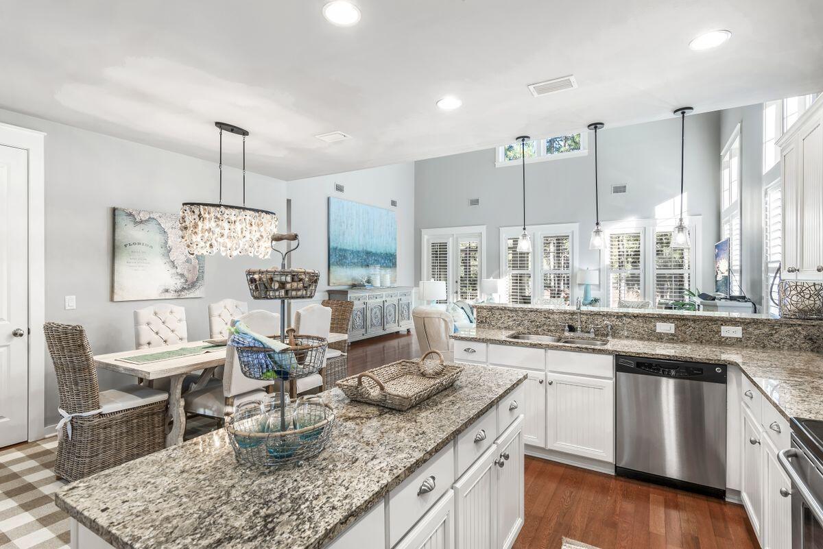 LAUREL GROVE - Residential