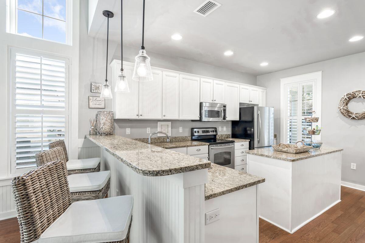 LAUREL GROVE - Residential