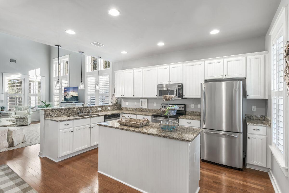 LAUREL GROVE - Residential