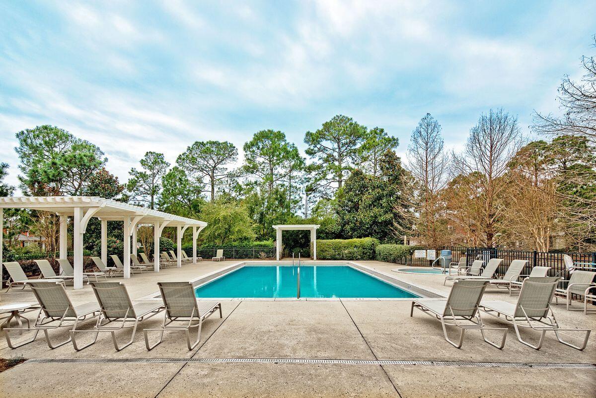 LAUREL GROVE - Residential